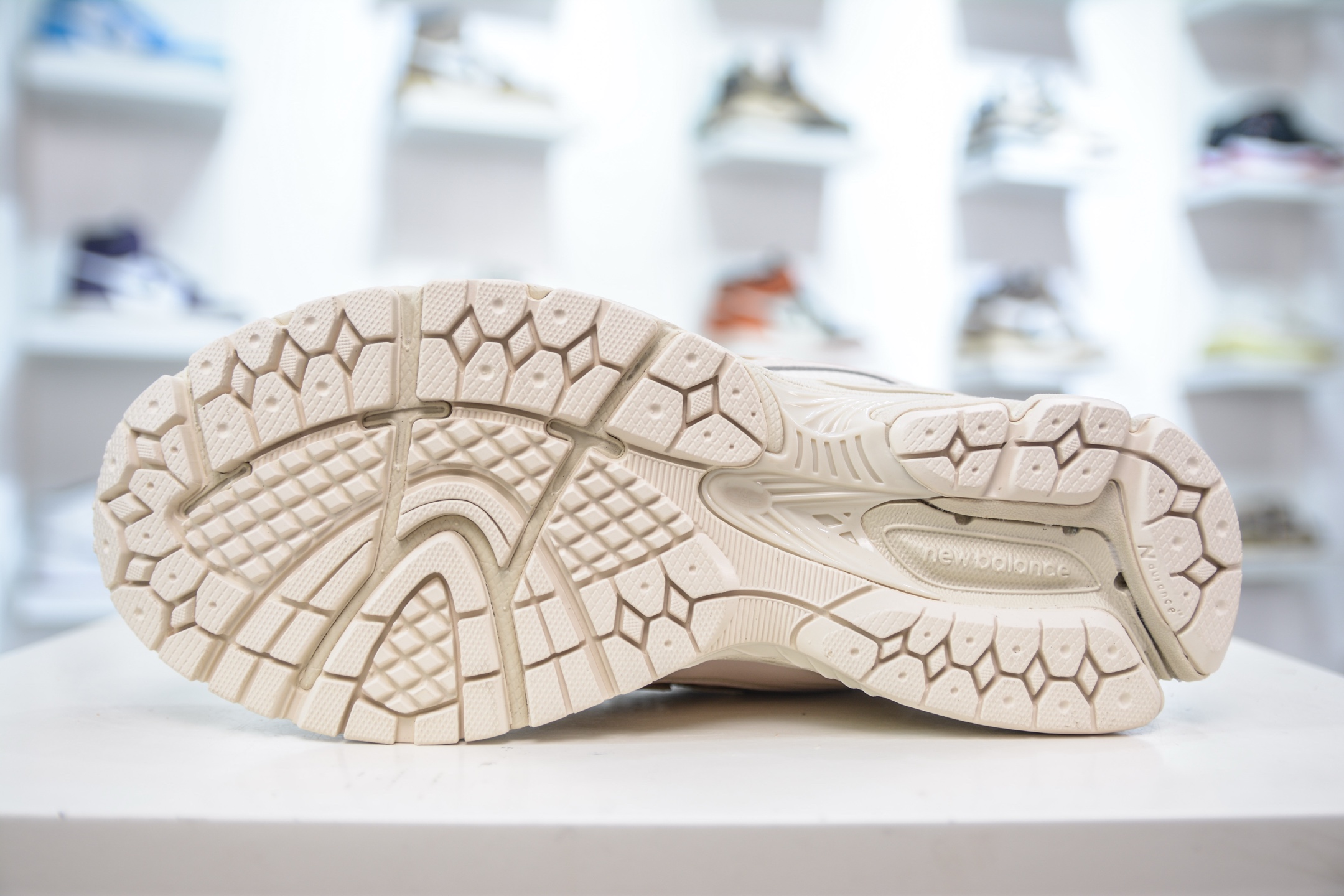 New Balance M1906R Retro Running Shoes - Unisex, Comfortable, and Durable 5 i1750091188348 3486 0 4