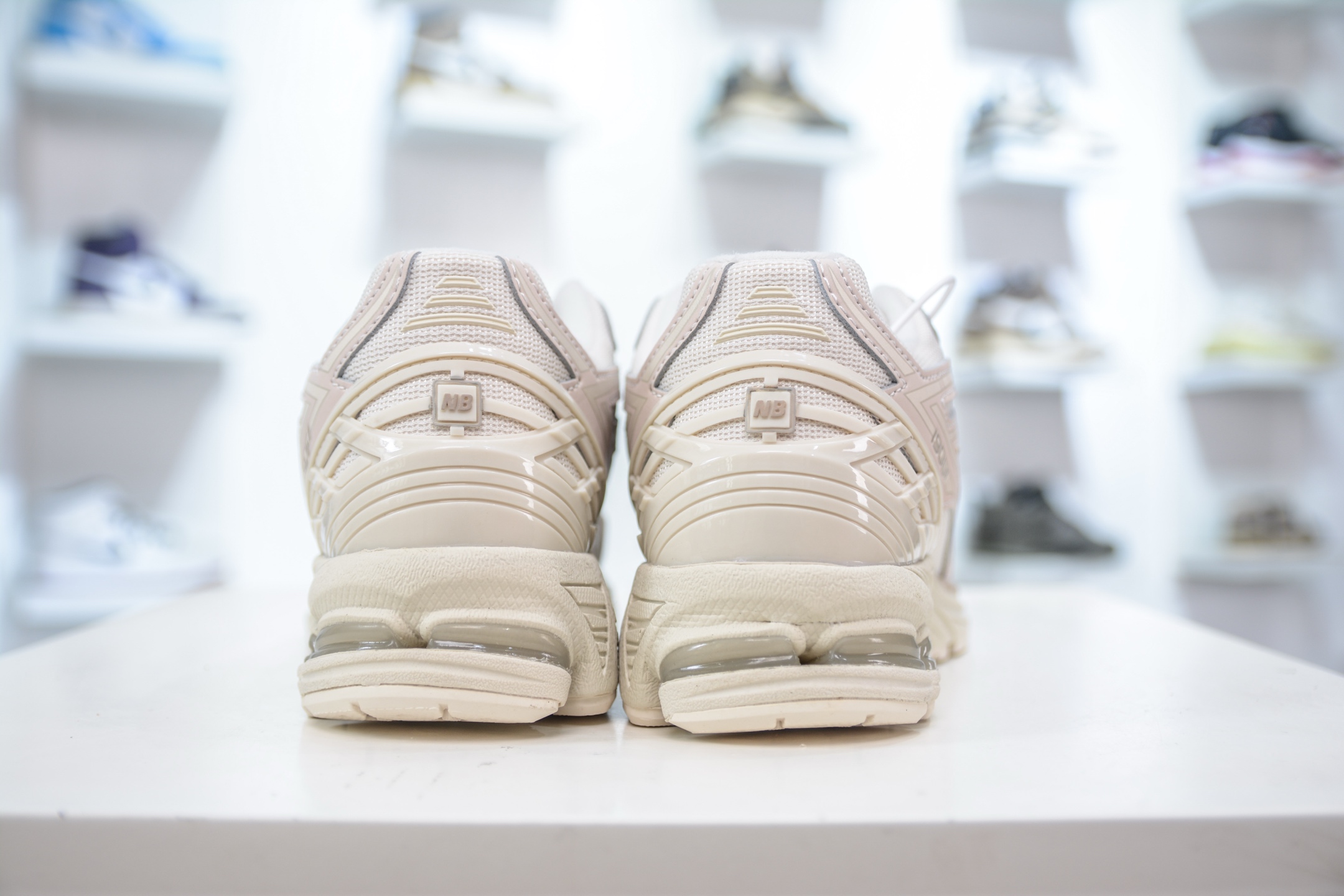 New Balance M1906R Retro Running Shoes - Unisex, Comfortable, and Durable 2 i1750091188357 9346 0 1