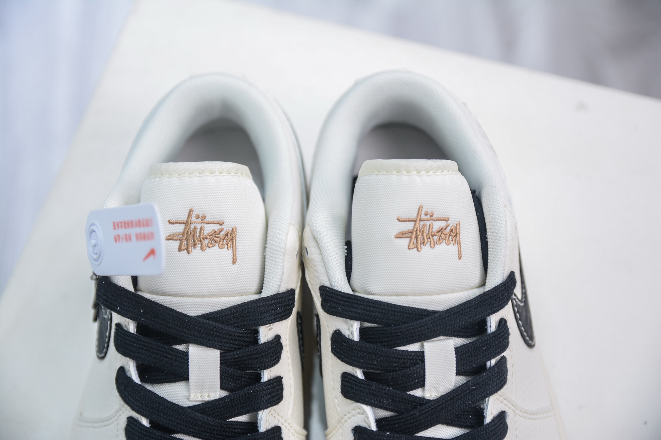 Air Jordan 1 Retro Low x Stussy Collab - Cream/Black. Premium Leather Comfort 8 i1750173072913 3547 0 7