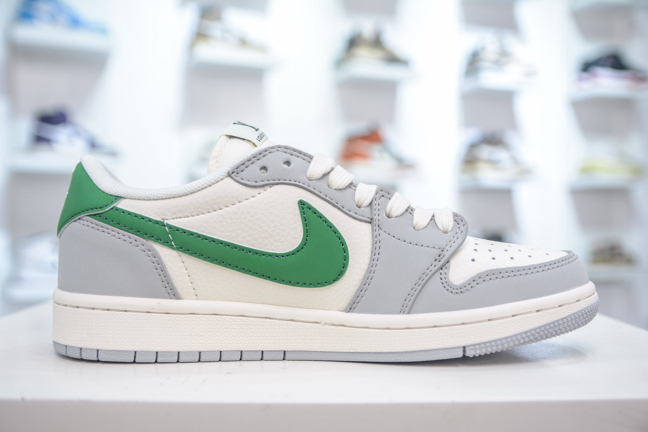 TS x Air Jordan x Louis Vuitton Air Jordan 1 Low - White, Gray & Green 4 i1750173129381 7037 0 2