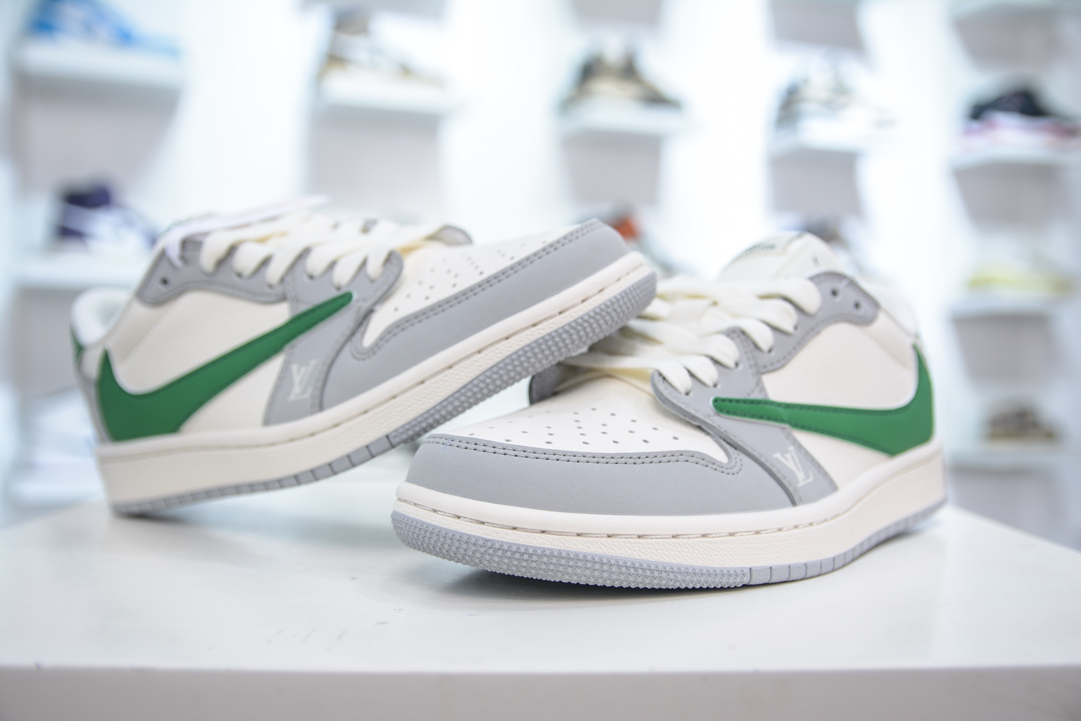TS x Air Jordan x Louis Vuitton Air Jordan 1 Low - White, Gray & Green 5 i1750173130326 1648 0 3