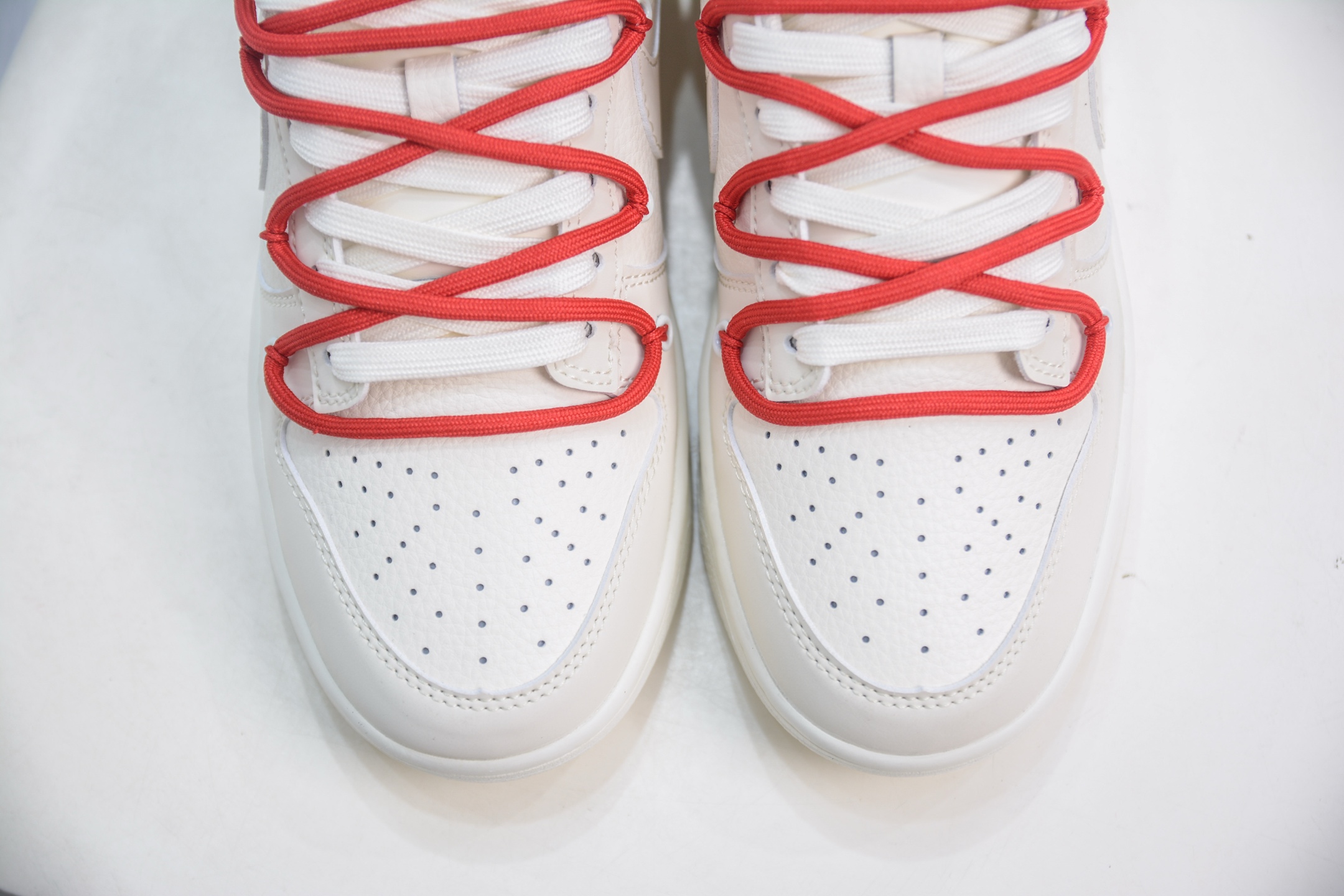 Nike SB Dunk Low x Supreme Collab White/Red, Premium Leather, All Sizes 10 i1750173183633 4884 0 8