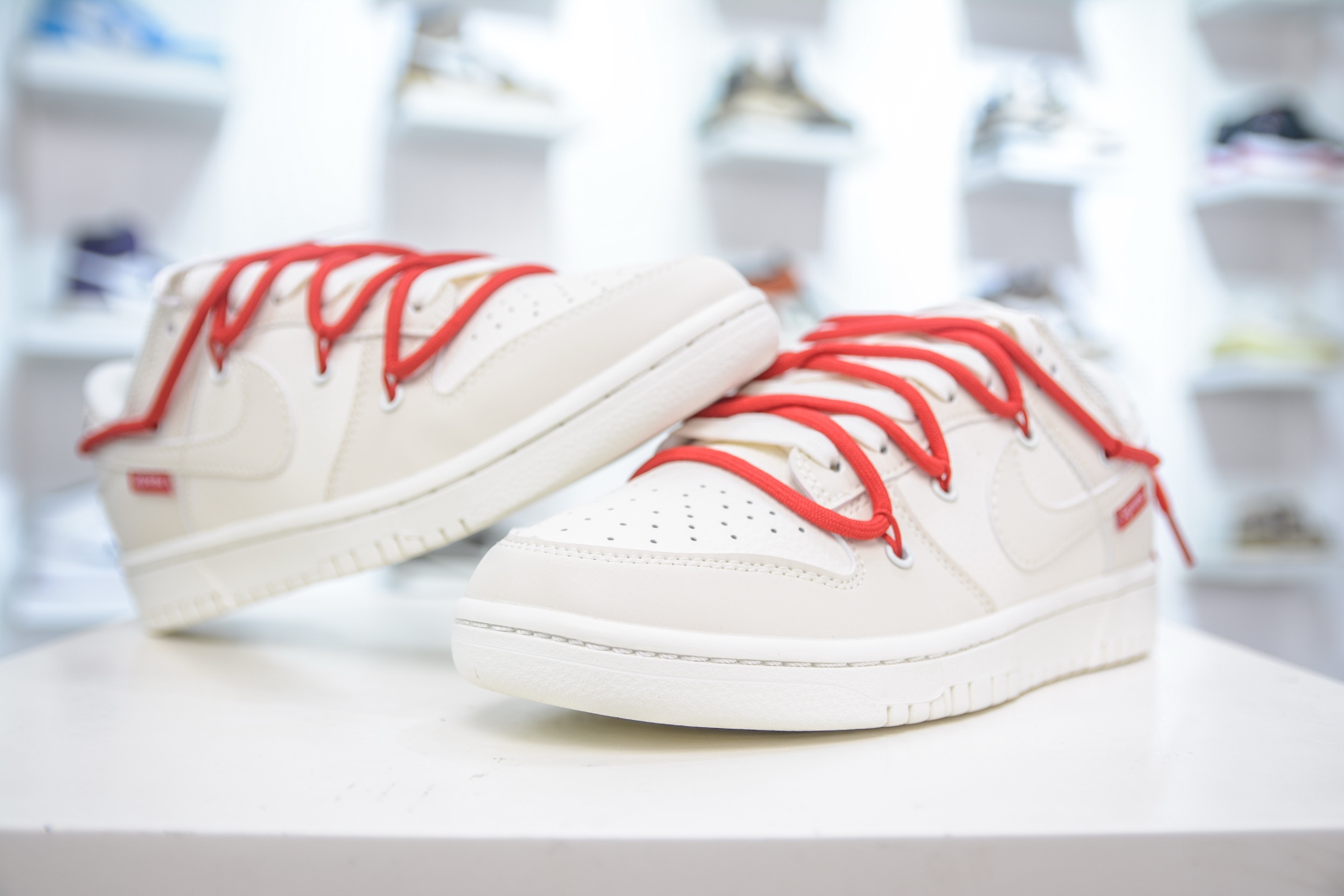 Nike SB Dunk Low x Supreme Collab White/Red, Premium Leather, All Sizes 5 i1750173183775 1075 0 3