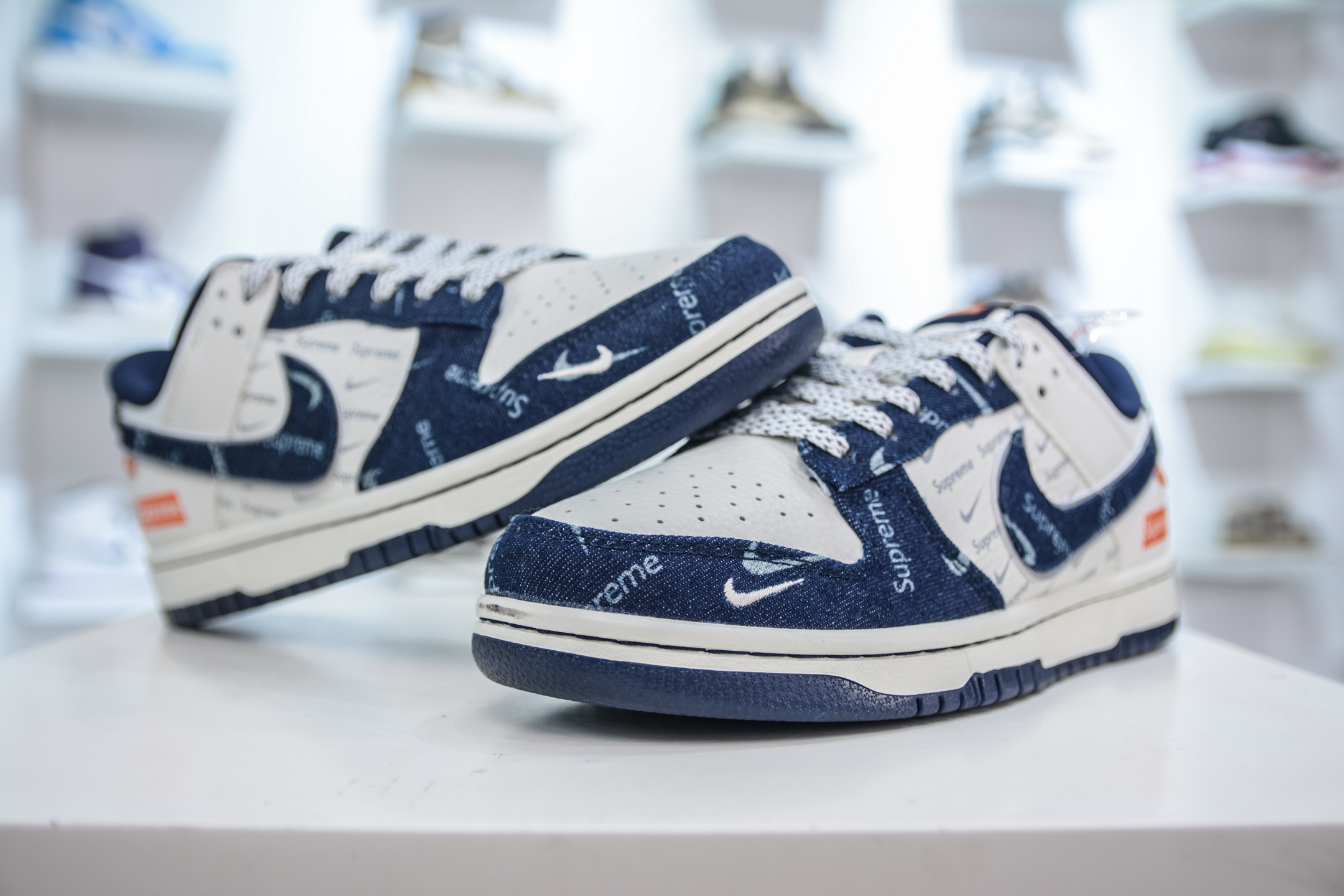 Nike SB Dunk Low x Supreme Collab White Blue Denim Sneakers (Unisex) 5 i1750173232172 3740 0 3