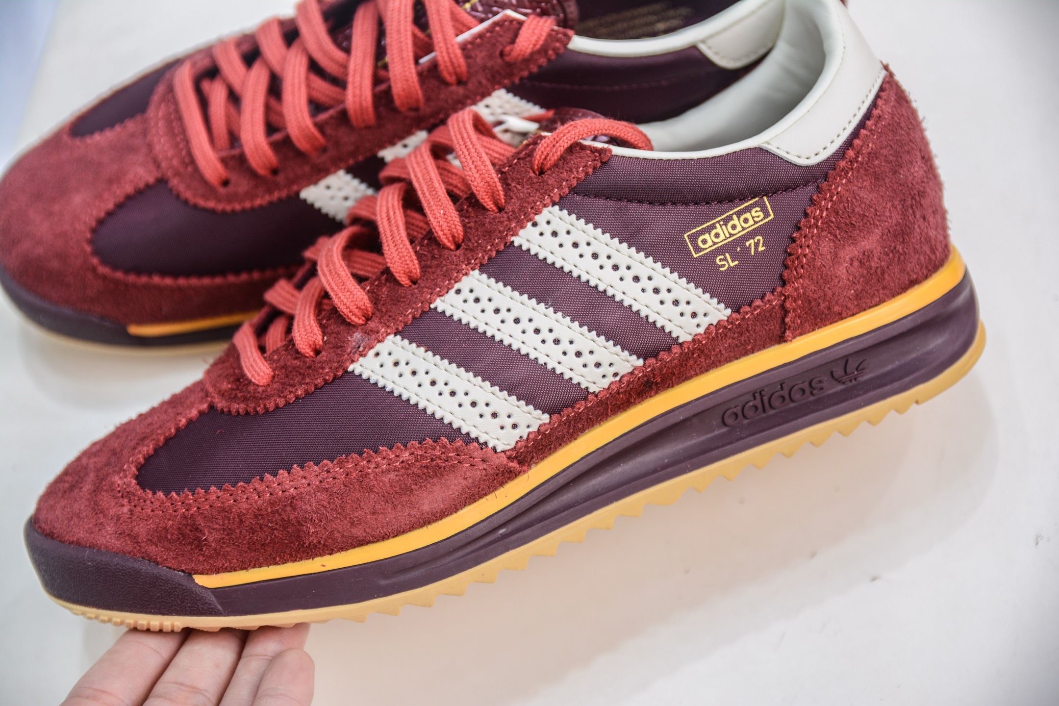 Adidas Originals SL 72 OG: Retro-Inspired Low-Top Sneakers for Everyday Comfort 7 i1750173428145 9624 0 6