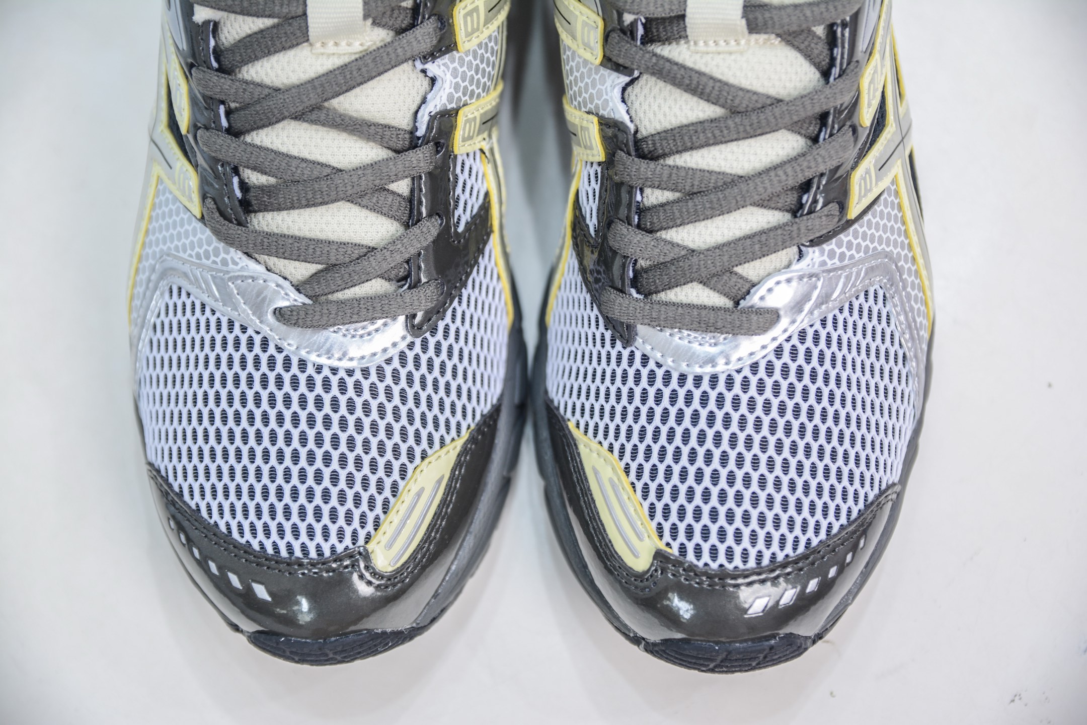 200 Asics Gel-Ds Trainer 14 轻量疾速训练竞速运动跑步鞋 1203A607-002-Chinese UA Cheap High Quatity Brand Clothes Bags handbags Sneakers wholesale wholesaler seller from China Factory suppliers Fashion Clothing Shoes best Quality Beautiful Price 200 Asics Gel-Ds Trainer 14 轻量疾速训练竞速运动跑步鞋 1203A607-002