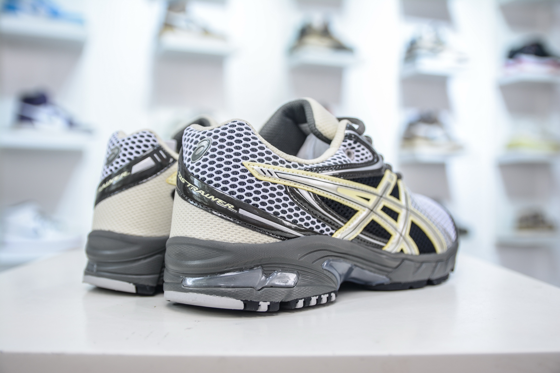 200 Asics Gel-Ds Trainer 14 轻量疾速训练竞速运动跑步鞋 1203A607-002-Chinese UA Cheap High Quatity Brand Clothes Bags handbags Sneakers wholesale wholesaler seller from China Factory suppliers Fashion Clothing Shoes best Quality Beautiful Price 200 Asics Gel-Ds Trainer 14 轻量疾速训练竞速运动跑步鞋 1203A607-002