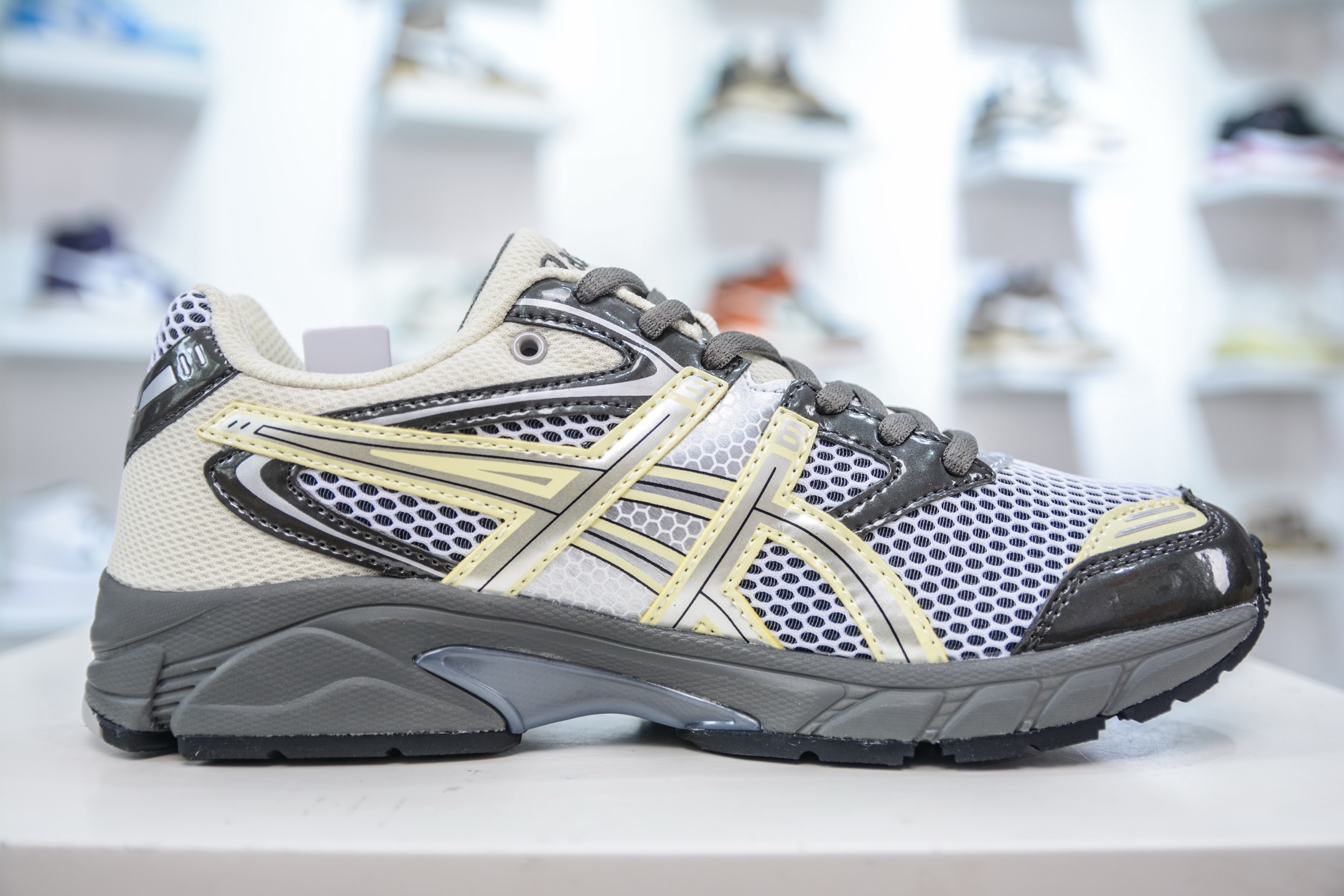 200 Asics Gel-Ds Trainer 14 轻量疾速训练竞速运动跑步鞋 1203A607-002-Chinese UA Cheap High Quatity Brand Clothes Bags handbags Sneakers wholesale wholesaler seller from China Factory suppliers Fashion Clothing Shoes best Quality Beautiful Price 200 Asics Gel-Ds Trainer 14 轻量疾速训练竞速运动跑步鞋 1203A607-002