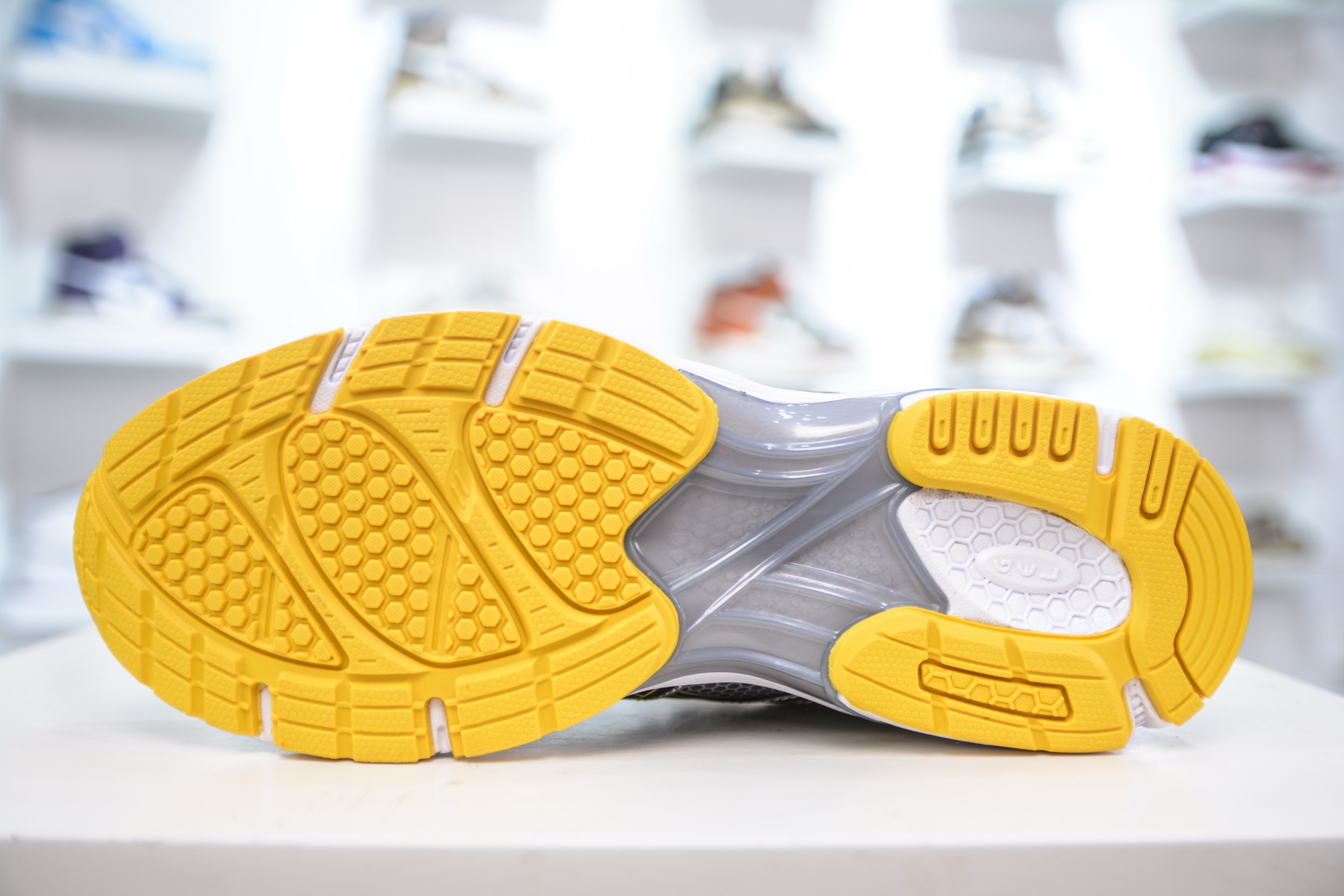 Asics Gel-Ds Trainer 14 Lightweight Running Shoes - Breathable & Comfortable 6 i1750173697233 8354 0 4