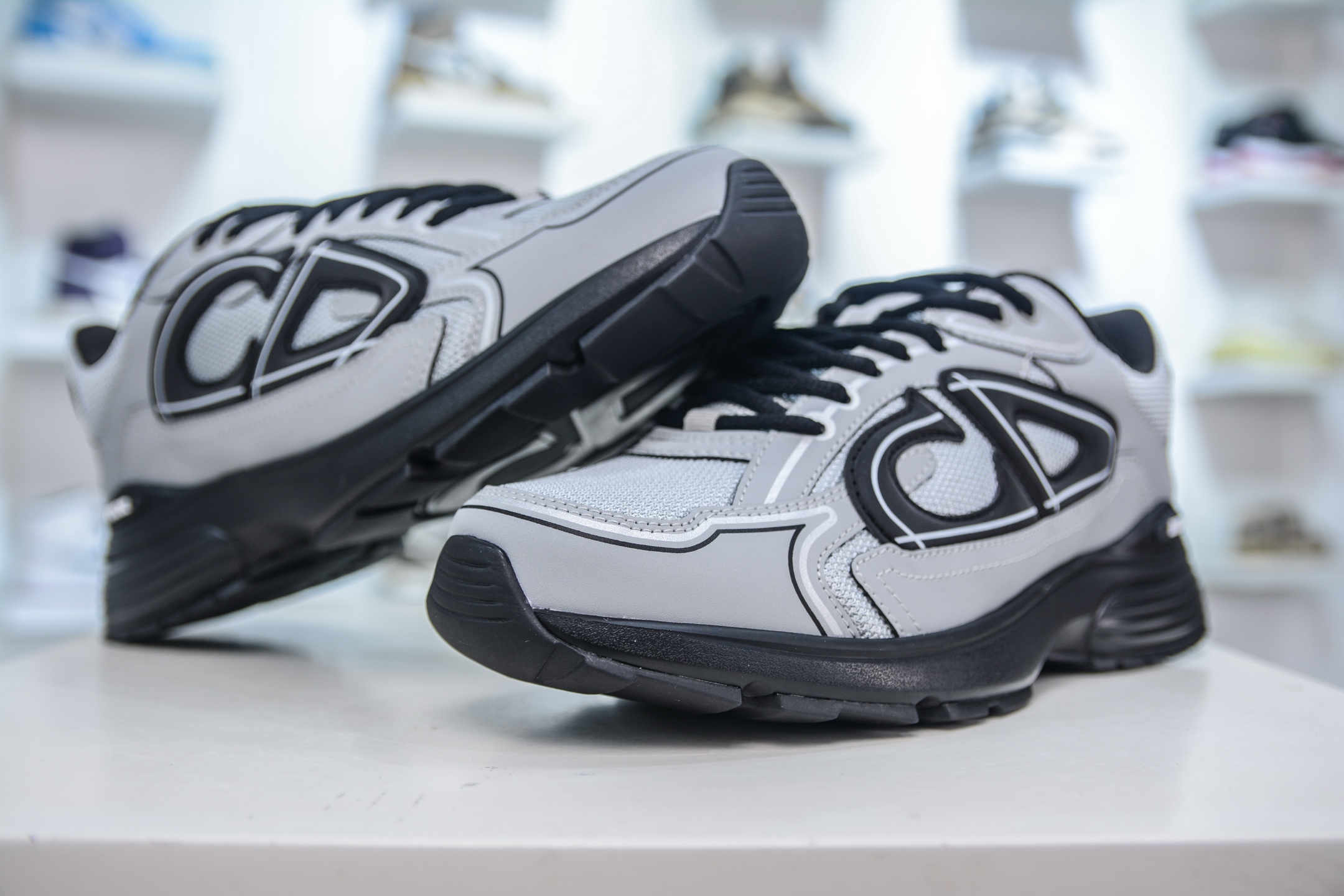 Dior B30 Sneakers: Gray Mesh and Technical Fabric with CD30 Reflective Signature 4 i1750174026727 984 0 3