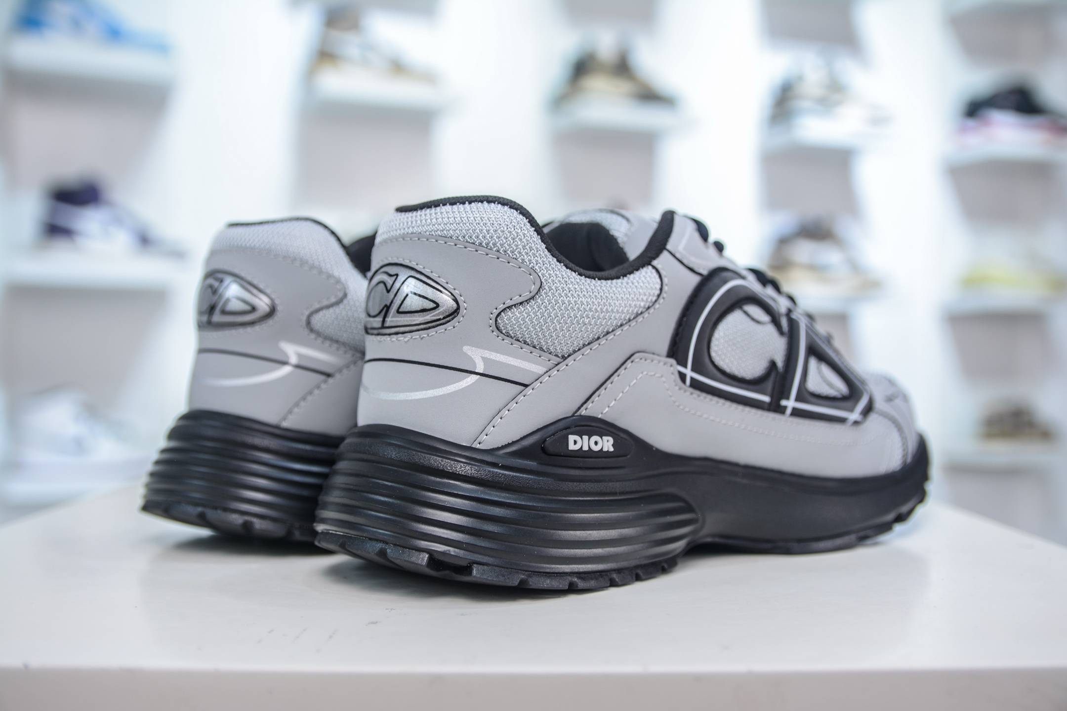 Dior B30 Sneakers: Gray Mesh and Technical Fabric with CD30 Reflective Signature 6 i1750174026745 109 0 5