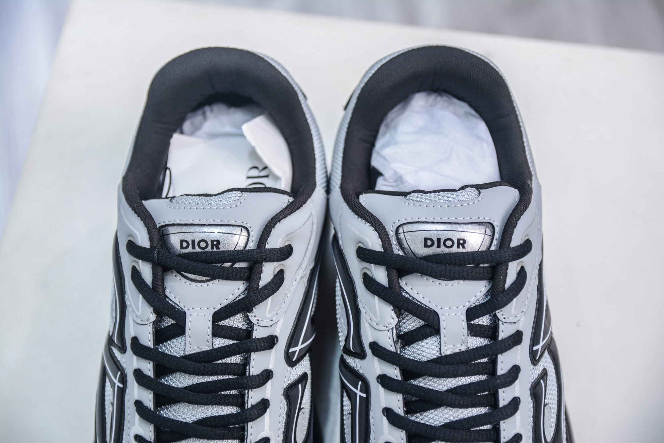 Dior B30 Sneakers: Gray Mesh and Technical Fabric with CD30 Reflective Signature 8 i1750174028471 7191 0 7
