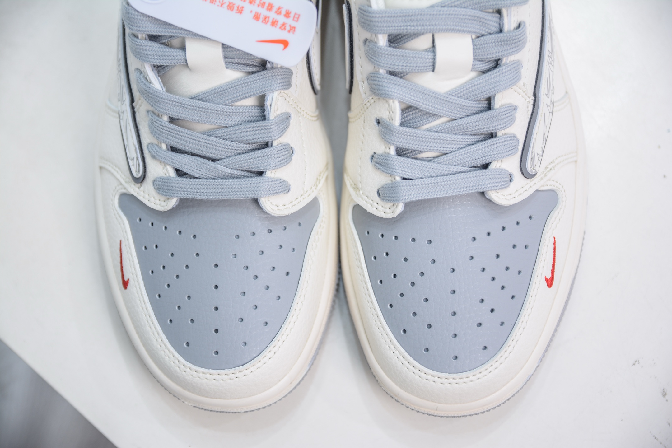 TS x Air Jordan x Supreme Air Jordan 1 Low - Grey and White Custom 10 i1750277337132 1917 0 8