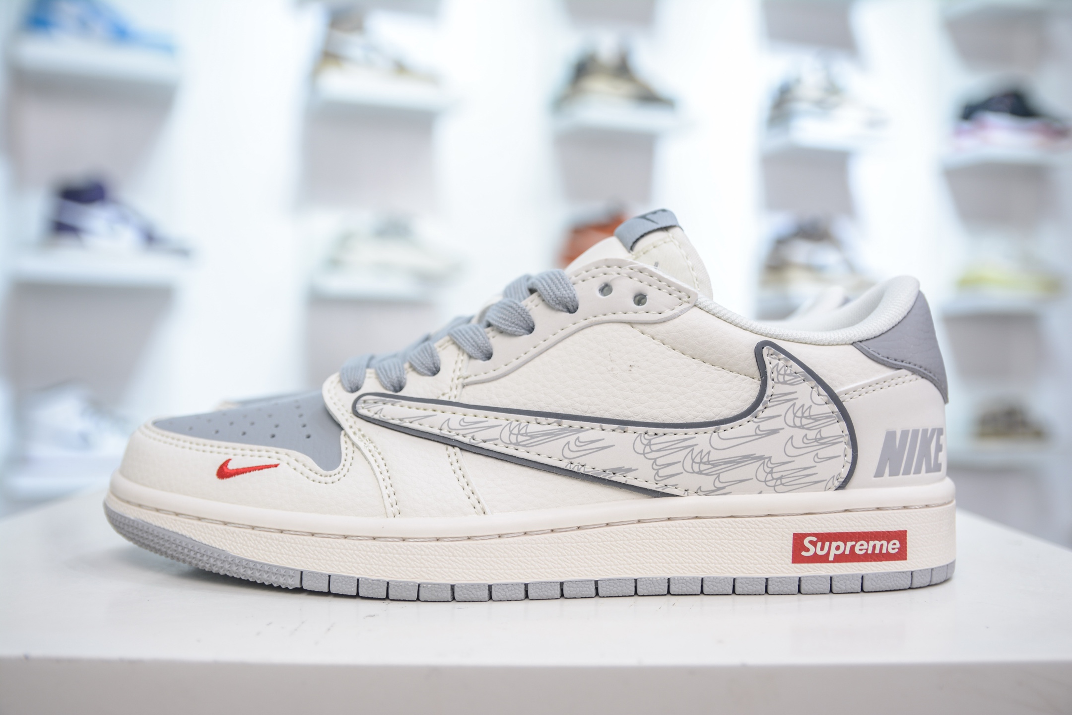 TS x Air Jordan x Supreme Air Jordan 1 Low - Grey and White Custom 2 i1750277337193 1161 0 0