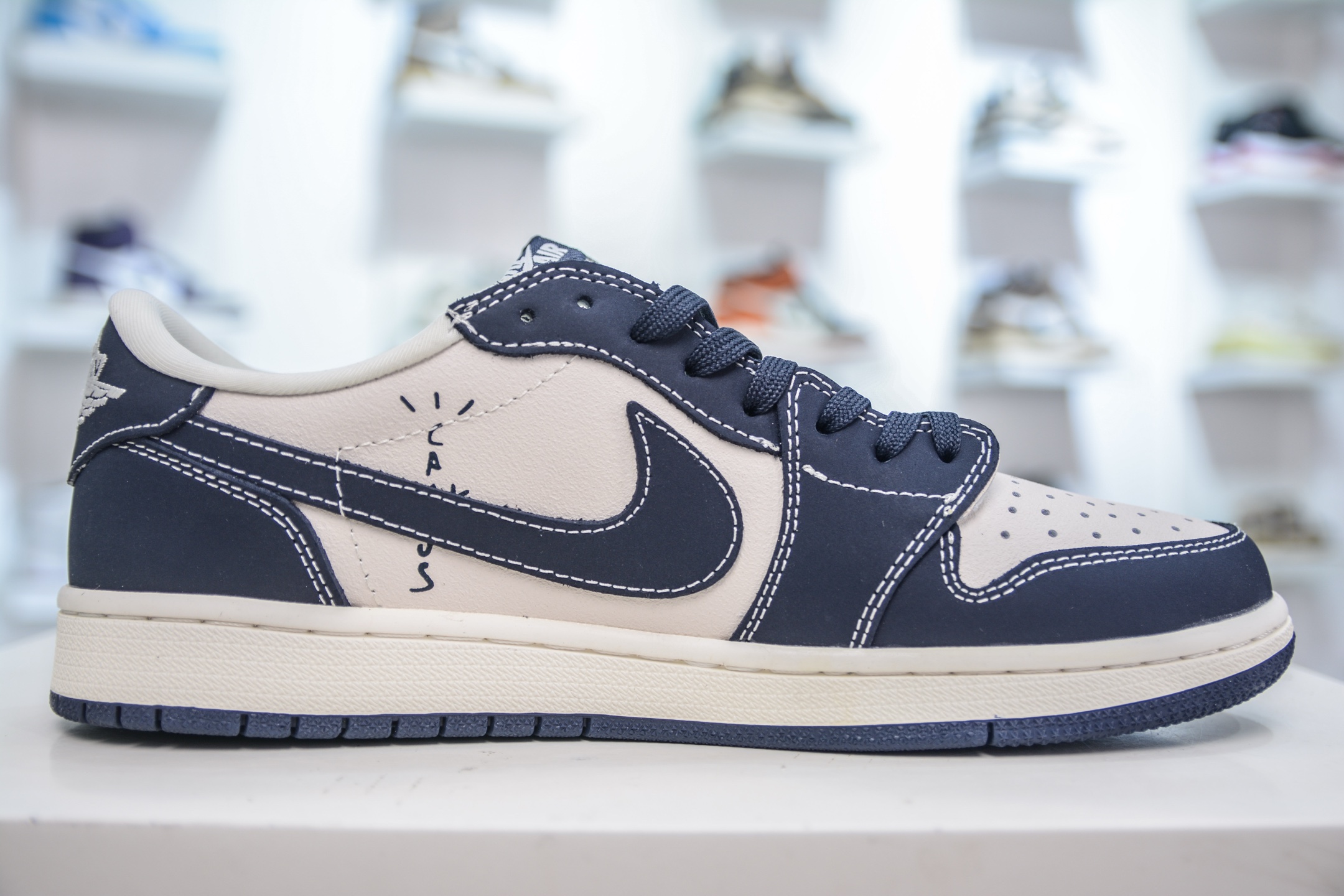 TS x Air Jordan x Gucci Air Jordan 1 Low - White/Black Custom Sneakers 3 i1750277406944 4844 0 1