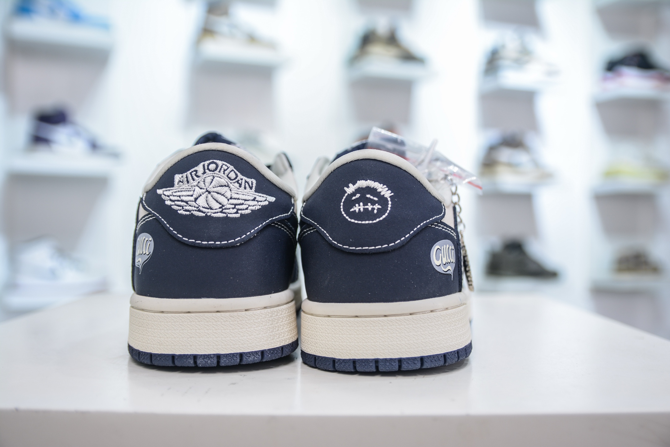 TS x Air Jordan x Gucci Air Jordan 1 Low - White/Black Custom Sneakers 4 i1750277408349 5333 0 2