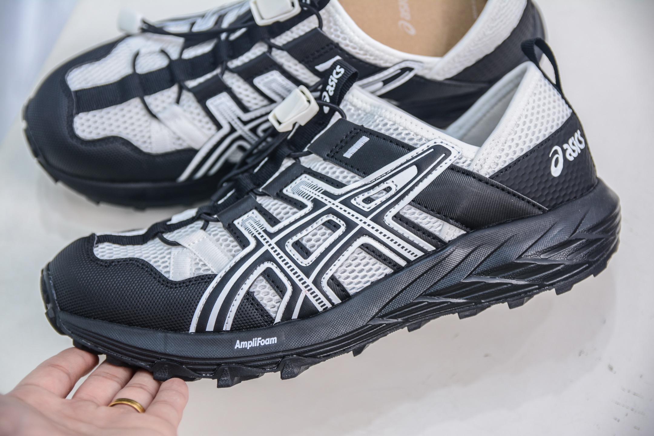 Asics Gel-Sonoma SE: Outdoor Trail, Hiking, and Water Shoes - Black/White 7 i1750277629364 6939 0 6