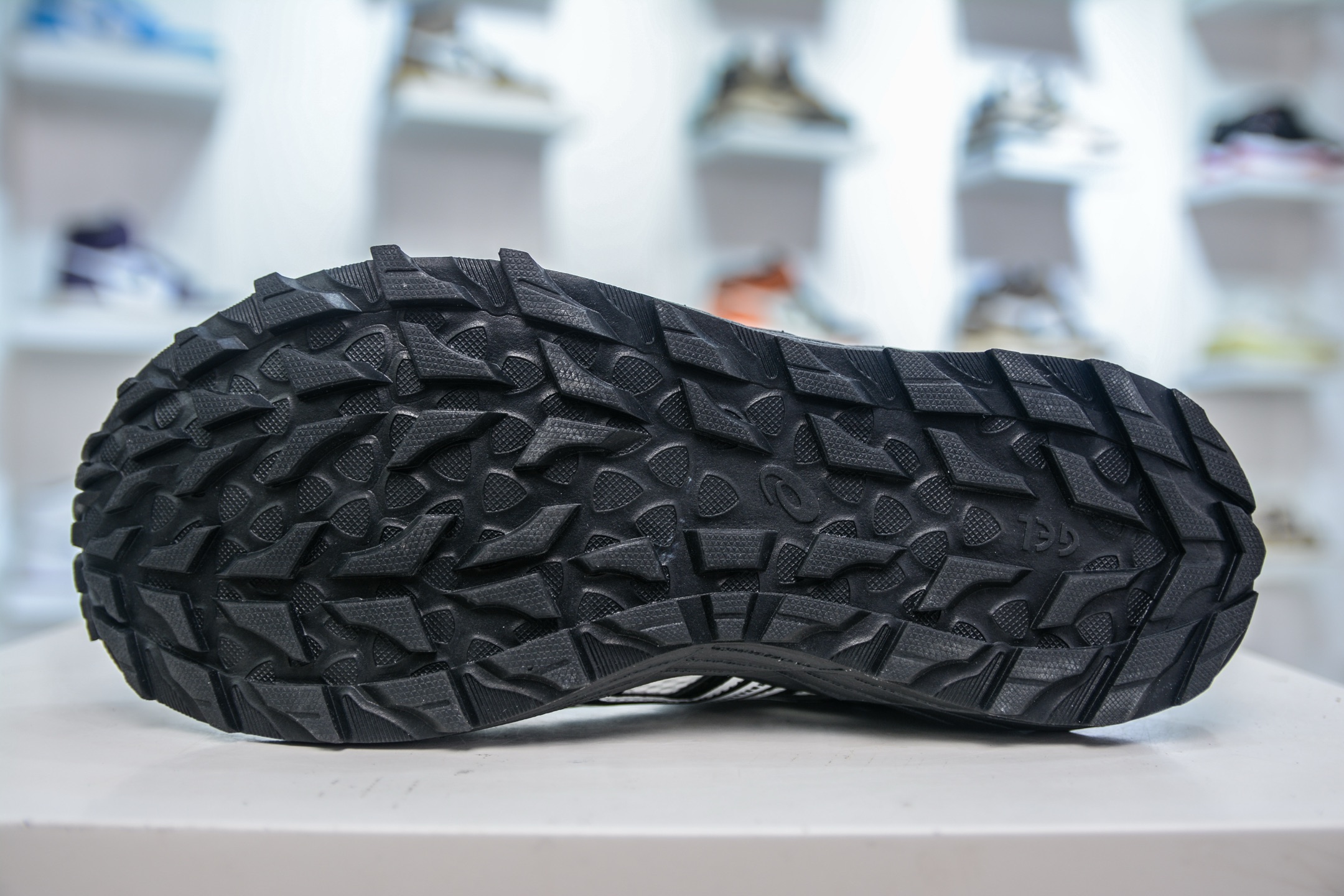 Asics Gel-Sonoma SE: Outdoor Trail, Hiking, and Water Shoes - Black/White 5 i1750277629375 1712 0 4