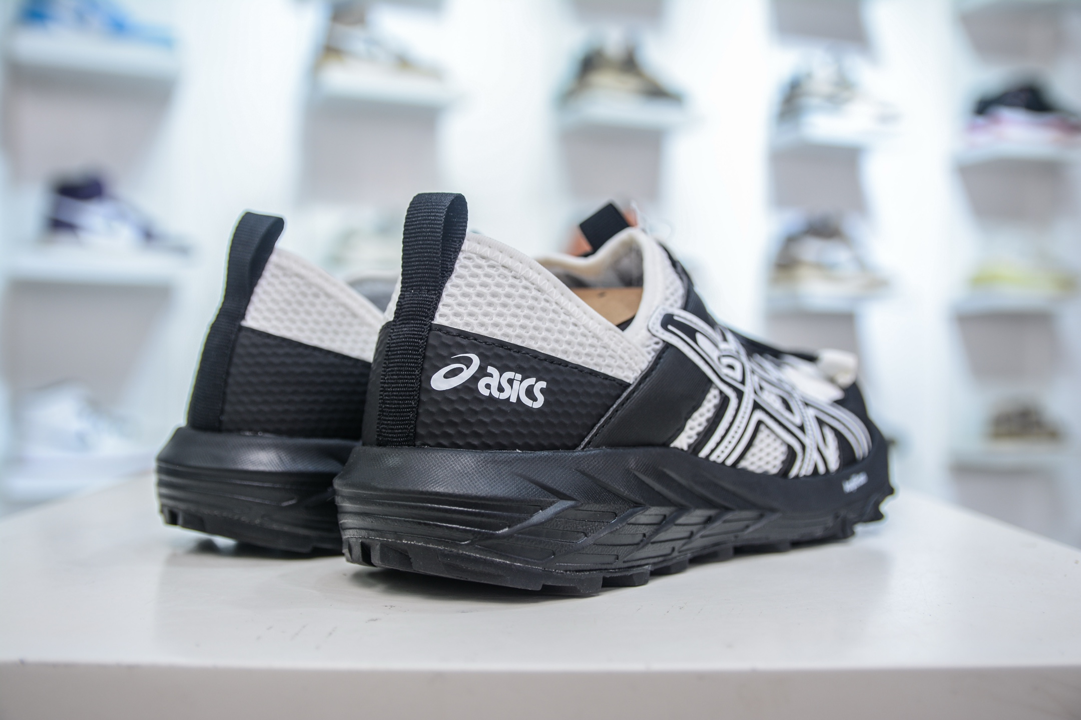 Asics Gel-Sonoma SE: Outdoor Trail, Hiking, and Water Shoes - Black/White 6 i1750277630737 7045 0 5