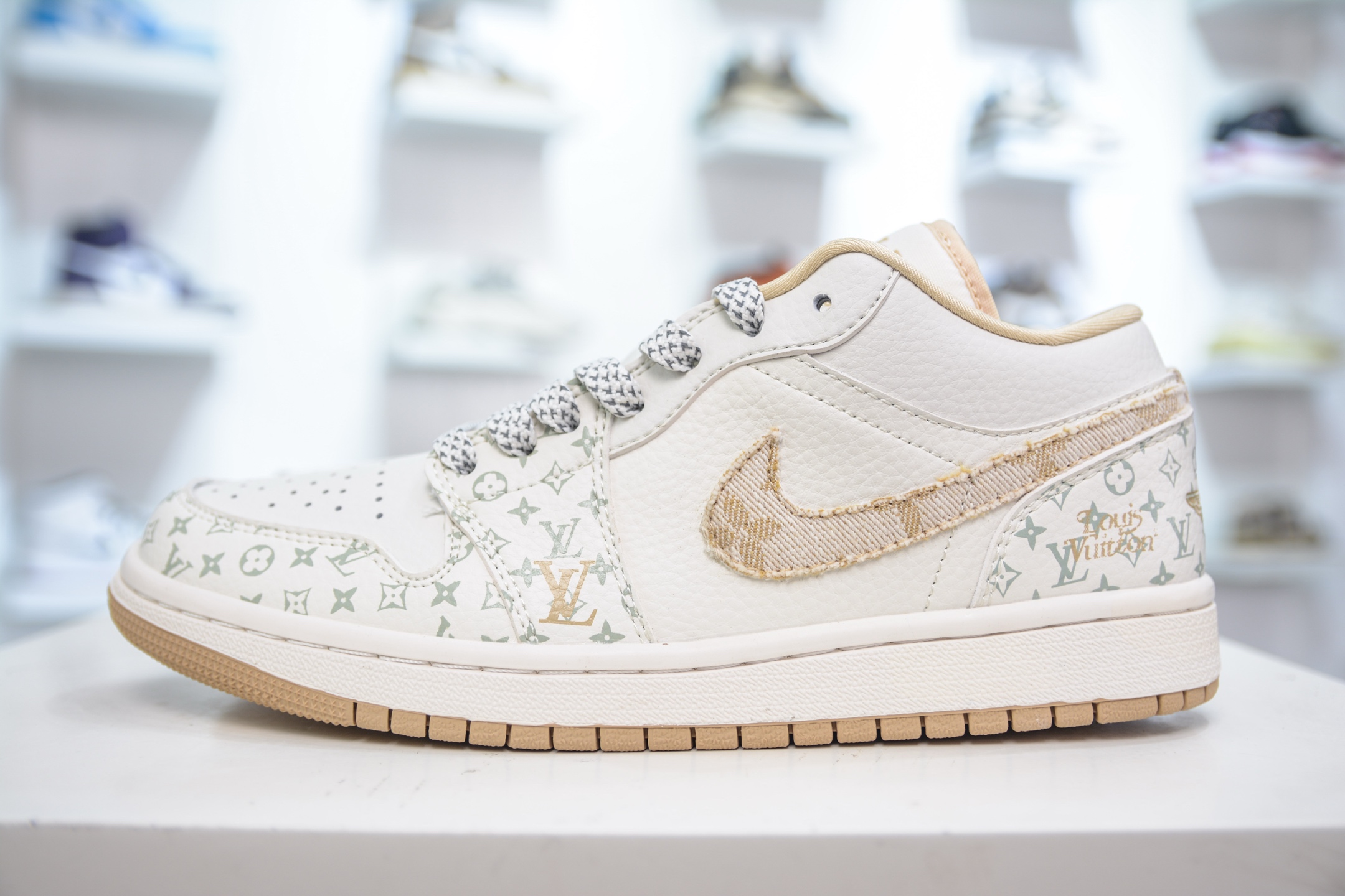 Nike Air Jordan 1 Low x Louis Vuitton White/Yellow Premium Leather Sneakers 2 i1750279066058 9063 0 0