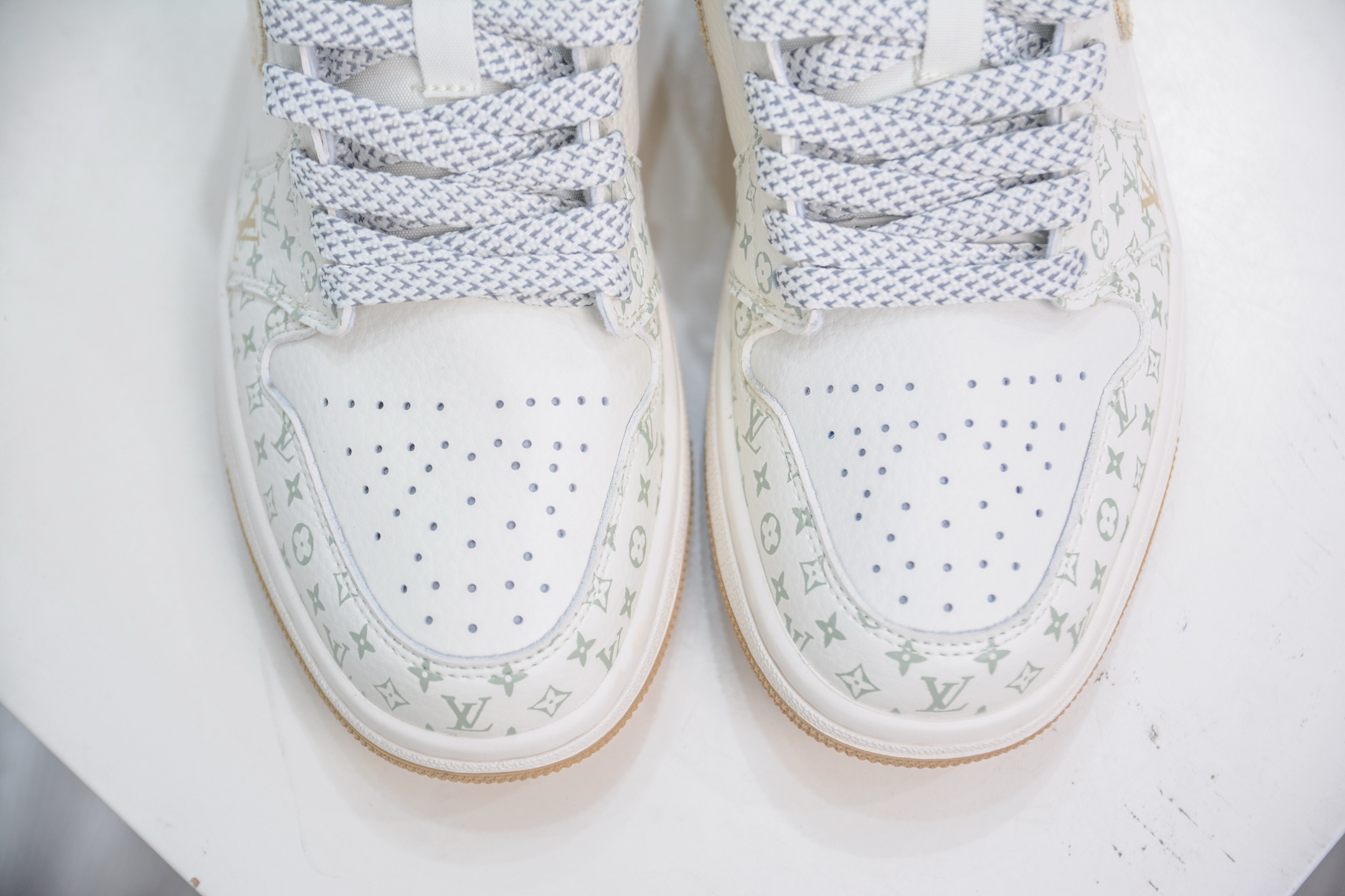 Nike Air Jordan 1 Low x Louis Vuitton White/Yellow Premium Leather Sneakers 10 i1750279067152 3957 0 8