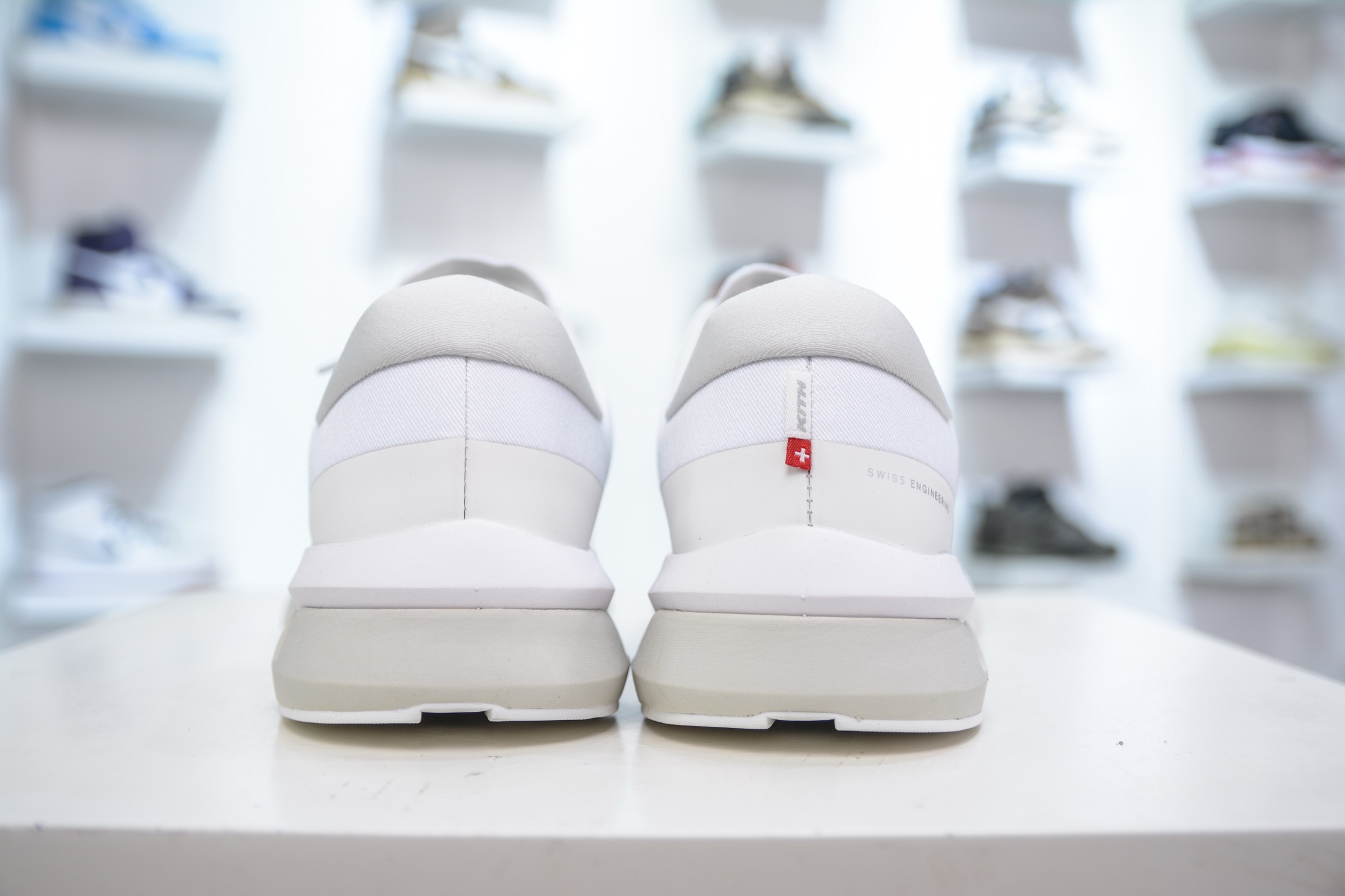 KITH x On Cloudzone White Running Shoes - Comfortable, Durable, and Stylish 2 i1750279148518 1531 0 1