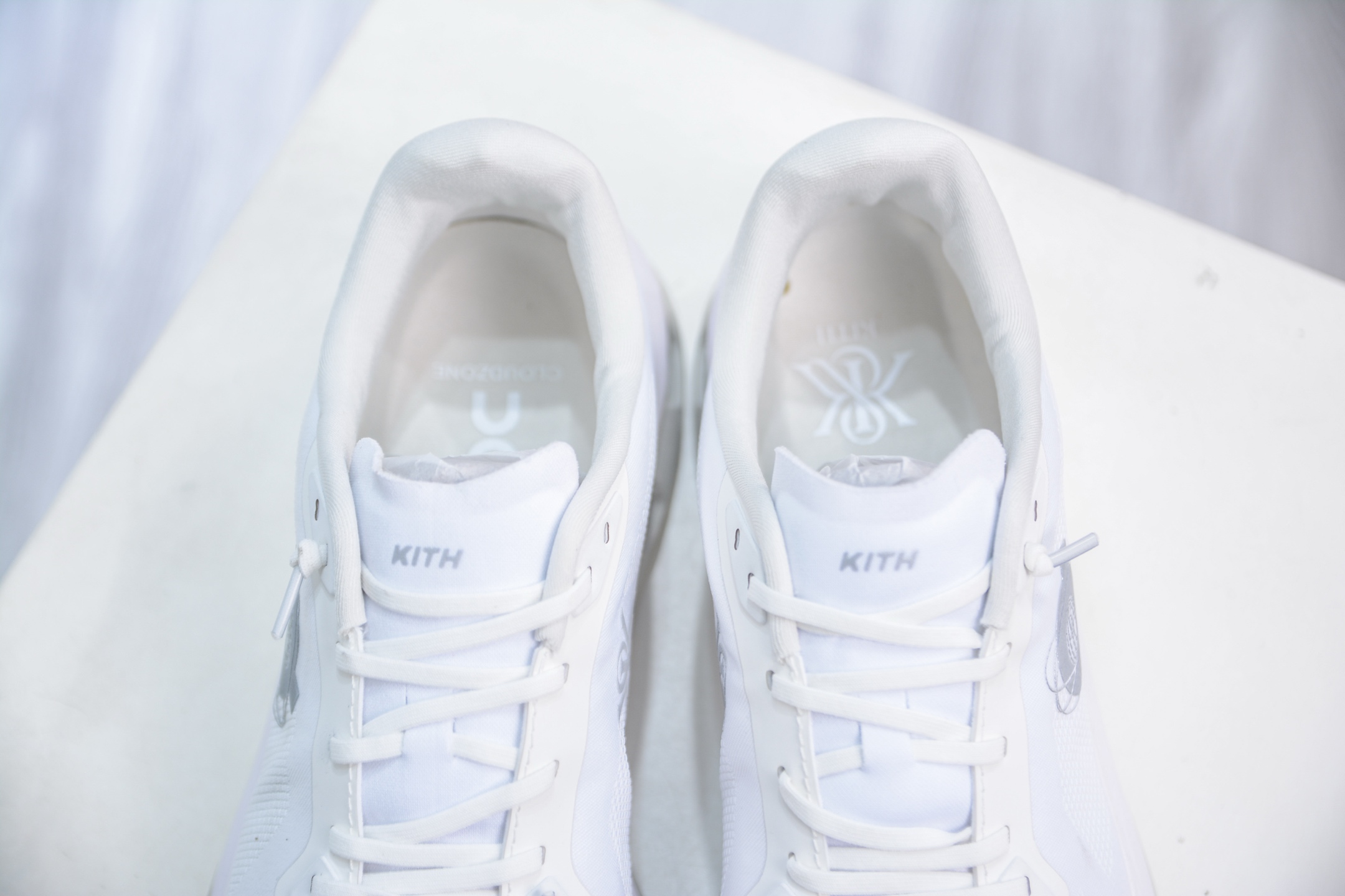 KITH x On Cloudzone White Running Shoes - Comfortable, Durable, and Stylish 8 i1750279149962 9930 0 7
