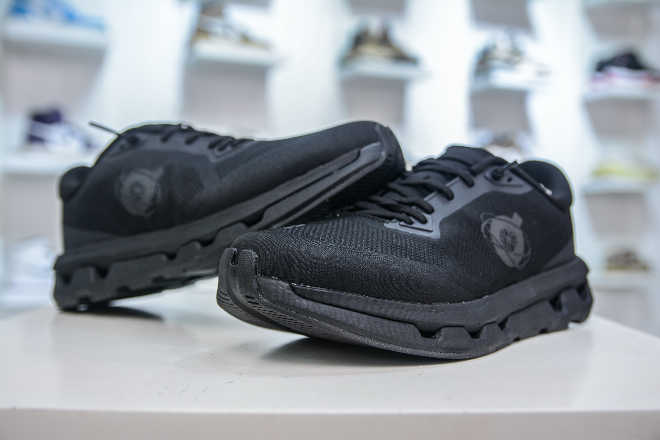 Kith x On Cloudzone Running Shoes - Comfortable, Slip-Resistant, Durable 5 i1750279246405 5290 0 3