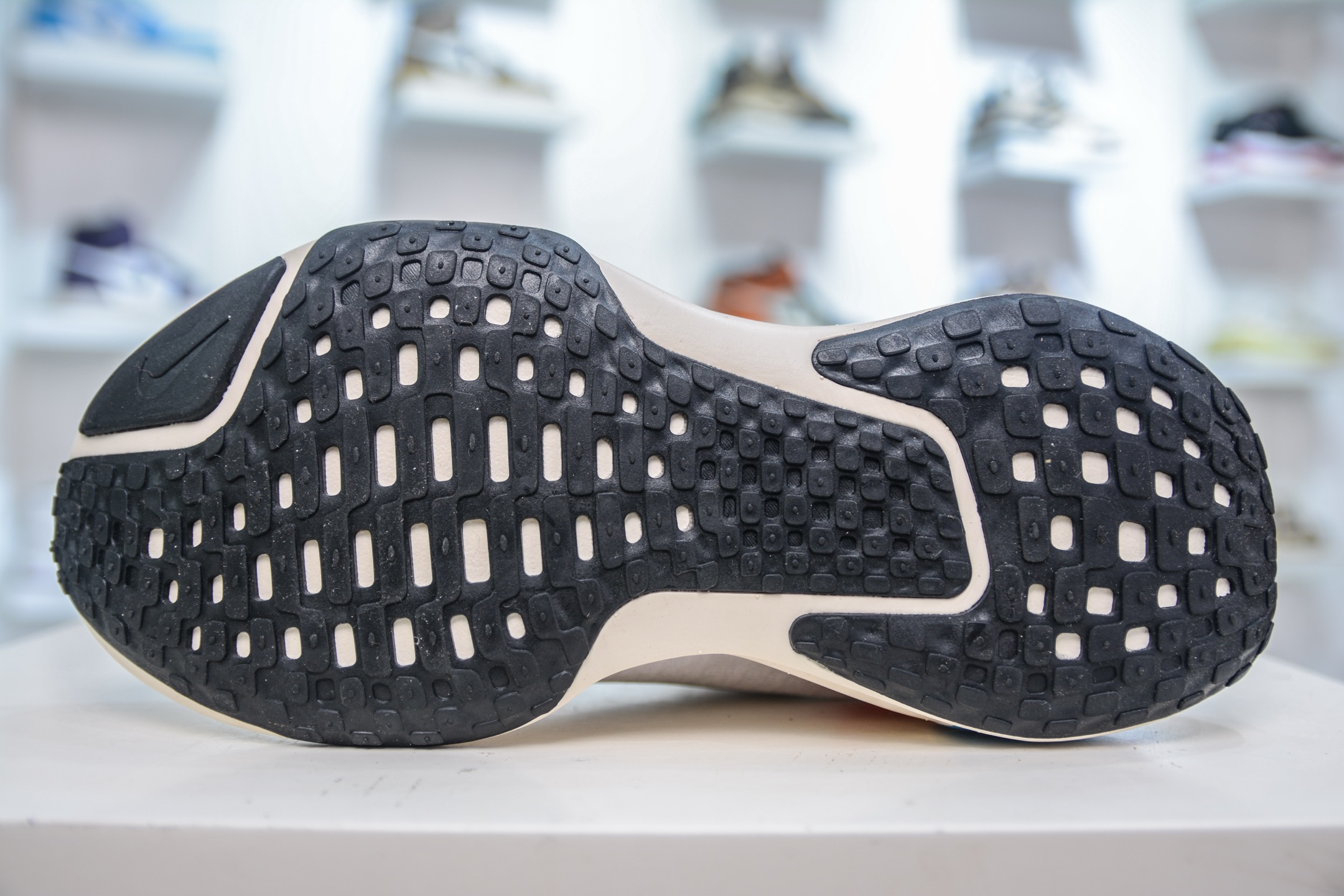 Nike ZoomX Invincible Run Flyknit 3 Running Shoes - Lightweight & Breathable 5 i1750279498828 5613 0 4