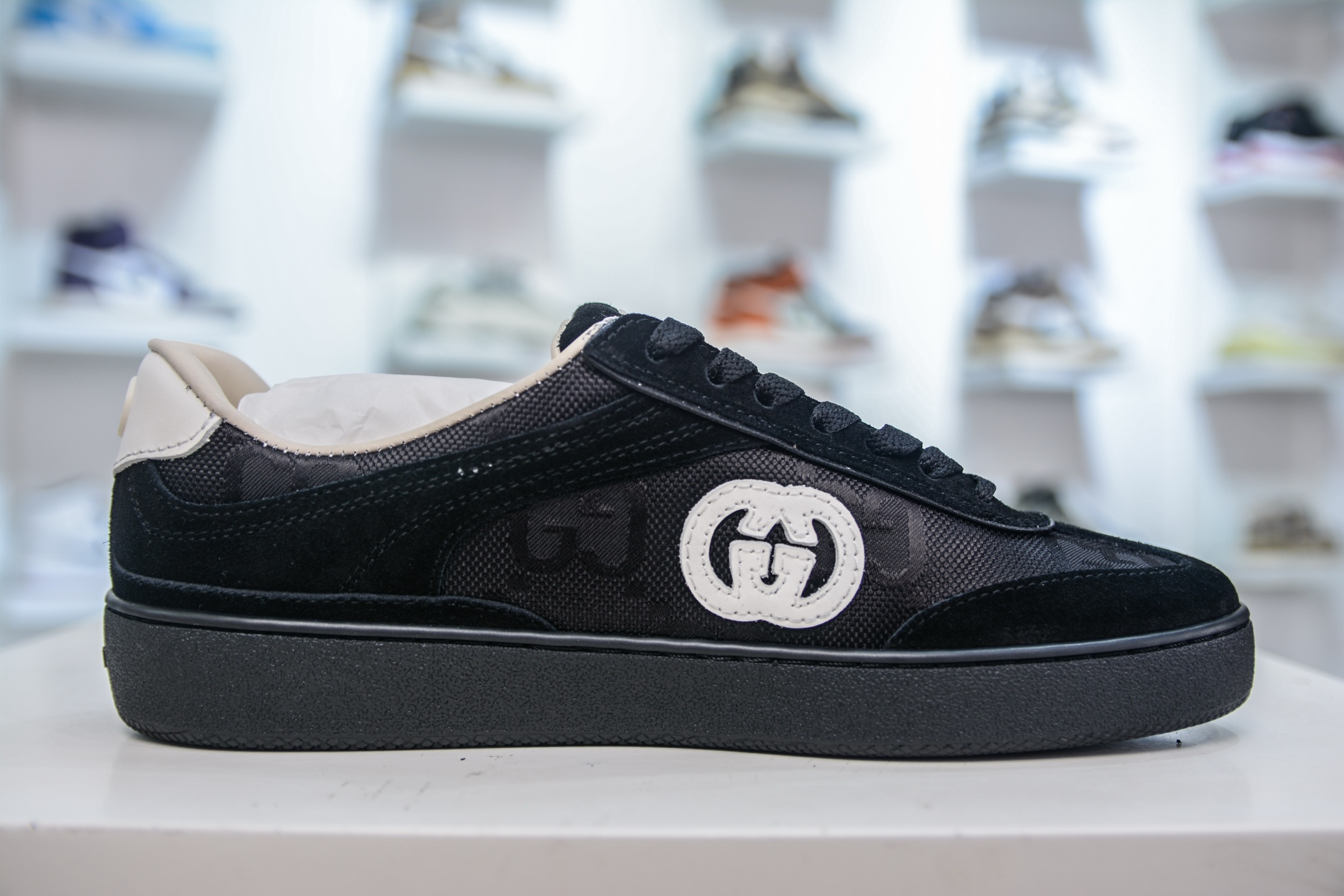 340 Gucci Interlocking G Suede Sneaker G74系列低帮复古运动板鞋-Chinese UA Cheap High Quatity Brand Clothes Bags handbags Sneakers wholesale wholesaler seller from China Factory suppliers Fashion Clothing Shoes best Quality Beautiful Price 340 Gucci Interlocking G Suede Sneaker G74系列低帮复古运动板鞋