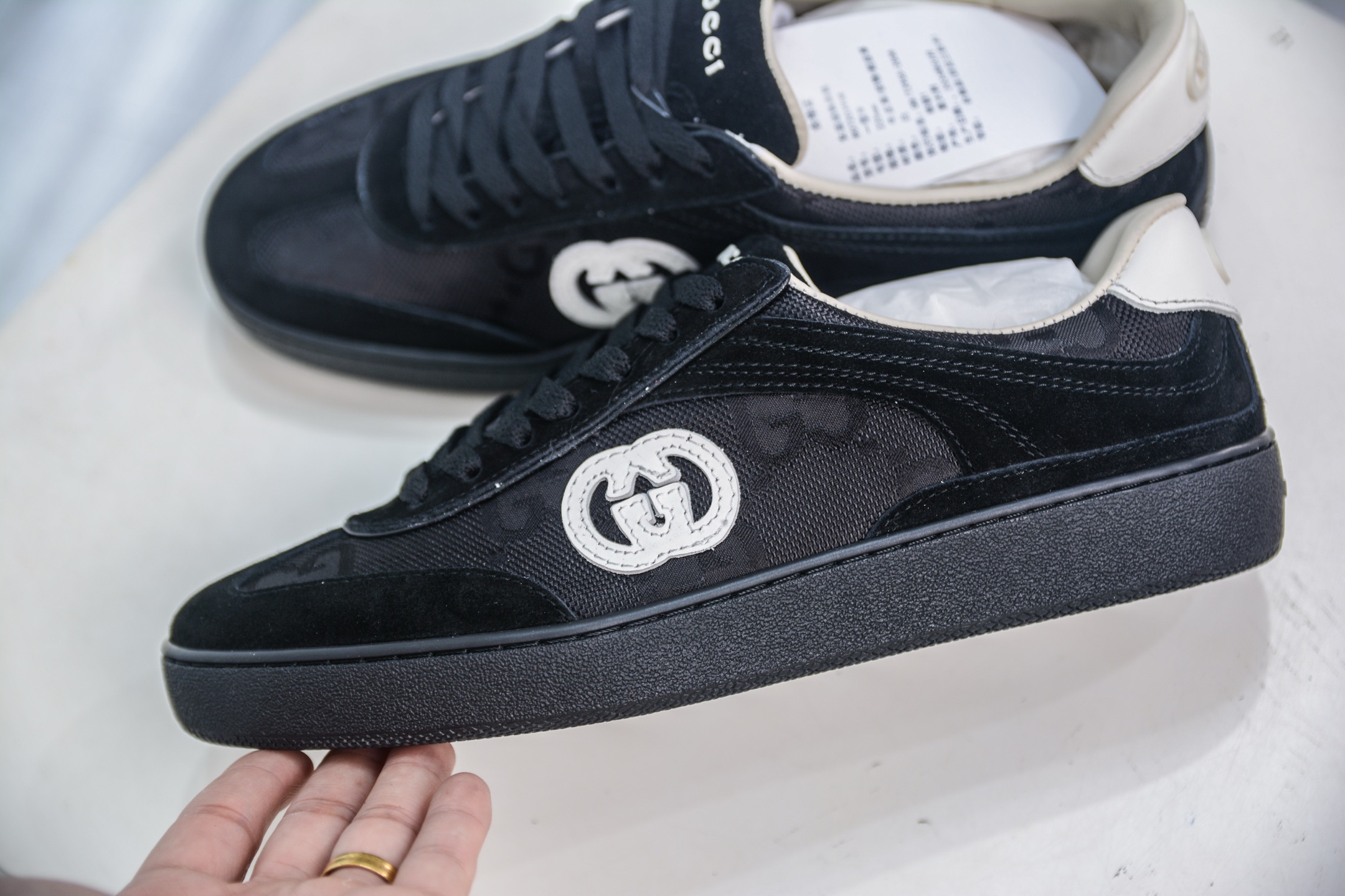 340 Gucci Interlocking G Suede Sneaker G74系列低帮复古运动板鞋-Chinese UA Cheap High Quatity Brand Clothes Bags handbags Sneakers wholesale wholesaler seller from China Factory suppliers Fashion Clothing Shoes best Quality Beautiful Price 340 Gucci Interlocking G Suede Sneaker G74系列低帮复古运动板鞋