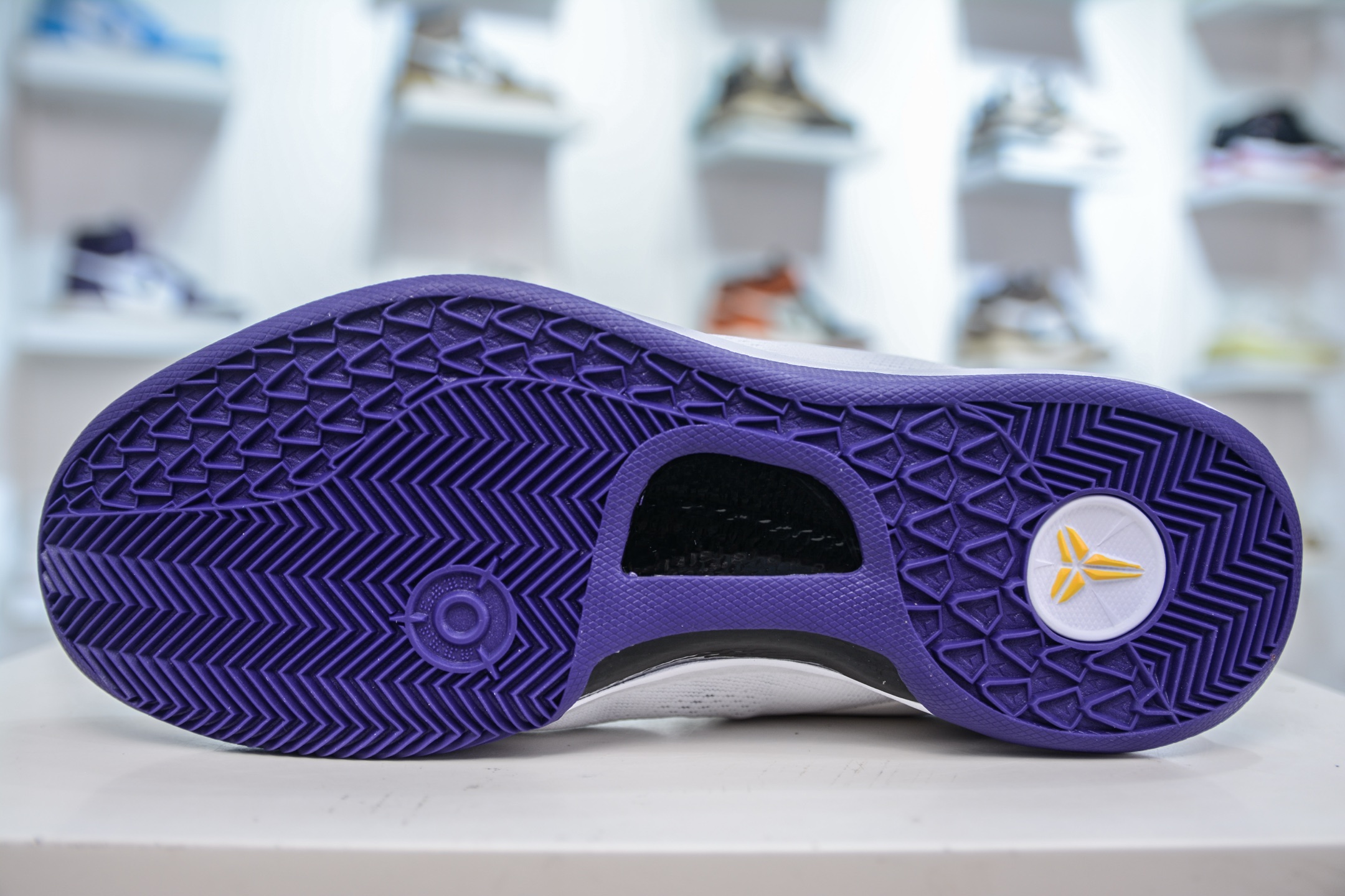 380 TOP纯原 NK Zoom Kobe Ⅷ System 科比8代复刻实战运动低帮文化篮球鞋 湖人白紫 HF7485-001-Chinese UA Cheap High Quatity Brand Clothes Bags handbags Sneakers wholesale wholesaler seller from China Factory suppliers Fashion Clothing Shoes best Quality Beautiful Price 380 TOP纯原 NK Zoom Kobe Ⅷ System 科比8代复刻实战运动低帮文化篮球鞋 湖人白紫 HF7485-001