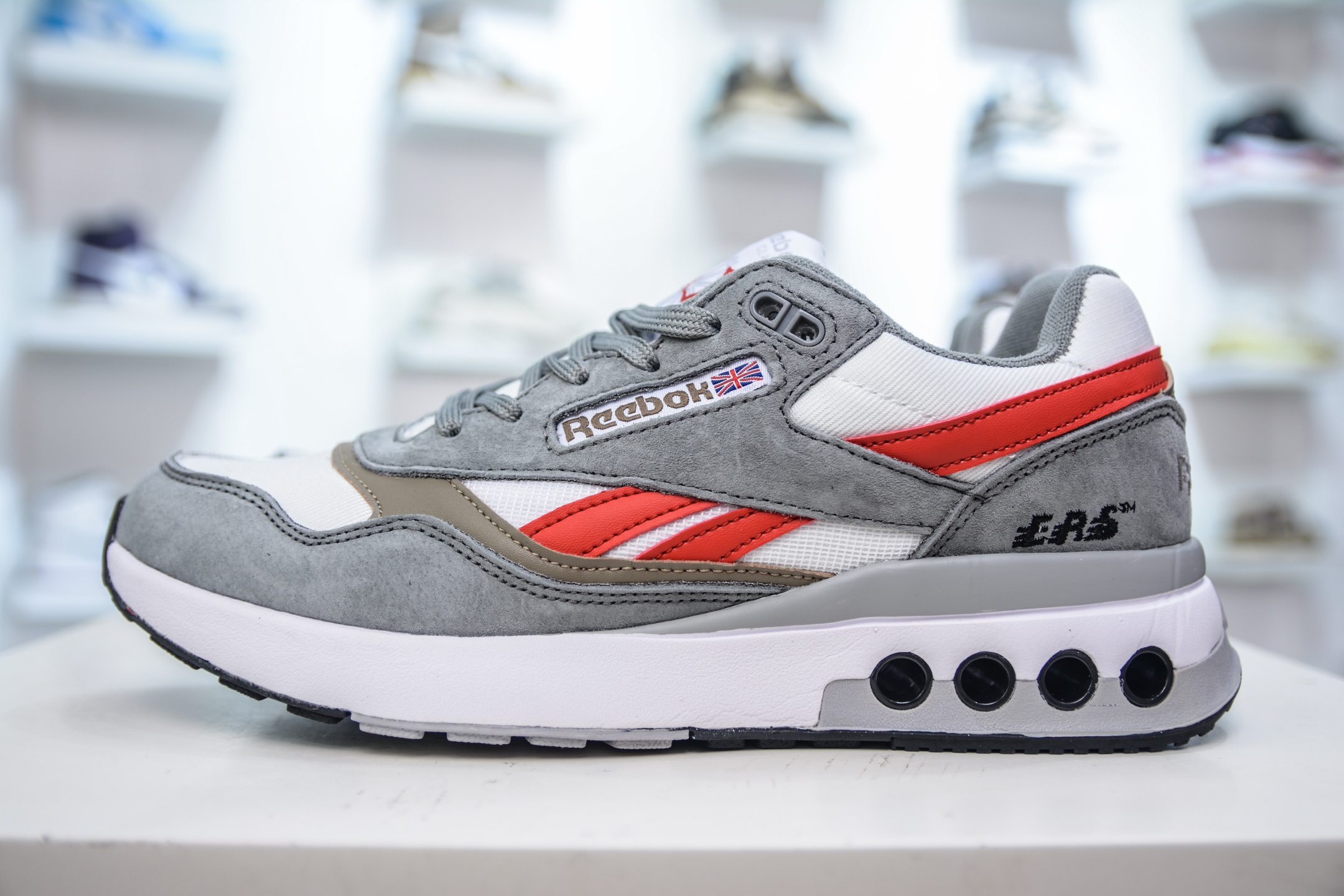 Reebok Classic Harman Ripple Low-Top Sneakers - Retro Style & Comfort 2 i1750431547696 5229 0 0