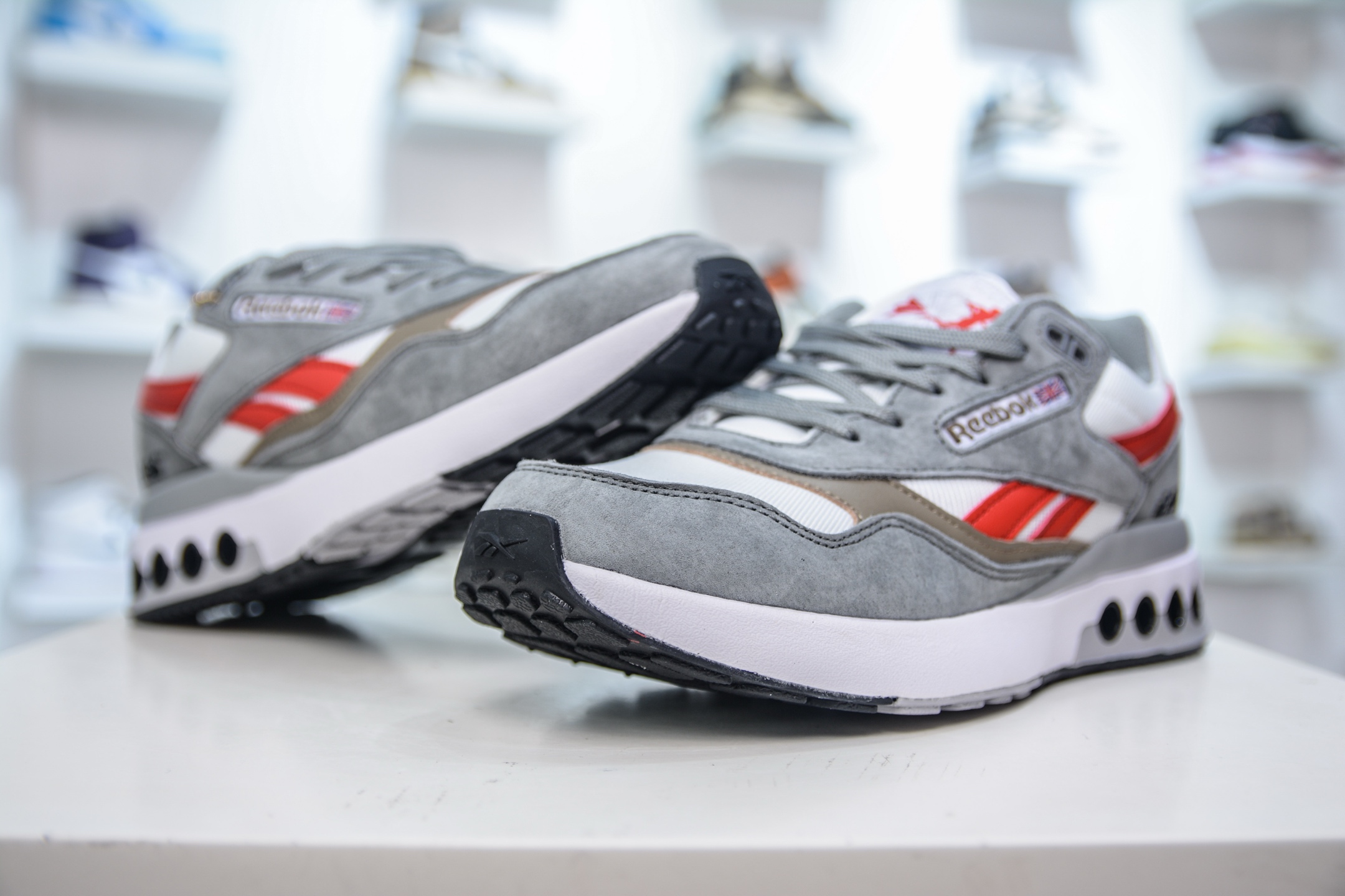 Reebok Classic Harman Ripple Low-Top Sneakers - Retro Style & Comfort 5 i1750431552274 219 0 3