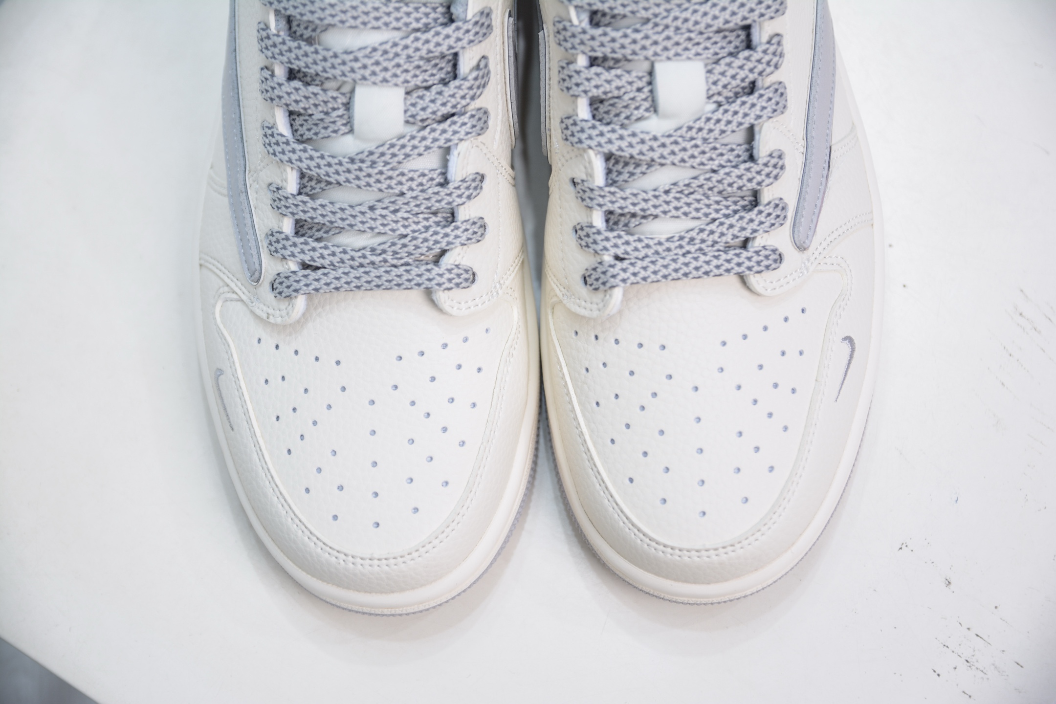 TS x Air Jordan x Stussy Air Jordan 1 Low Sneakers, Cream White/Gray 9 i1750431983632 4477 0 8