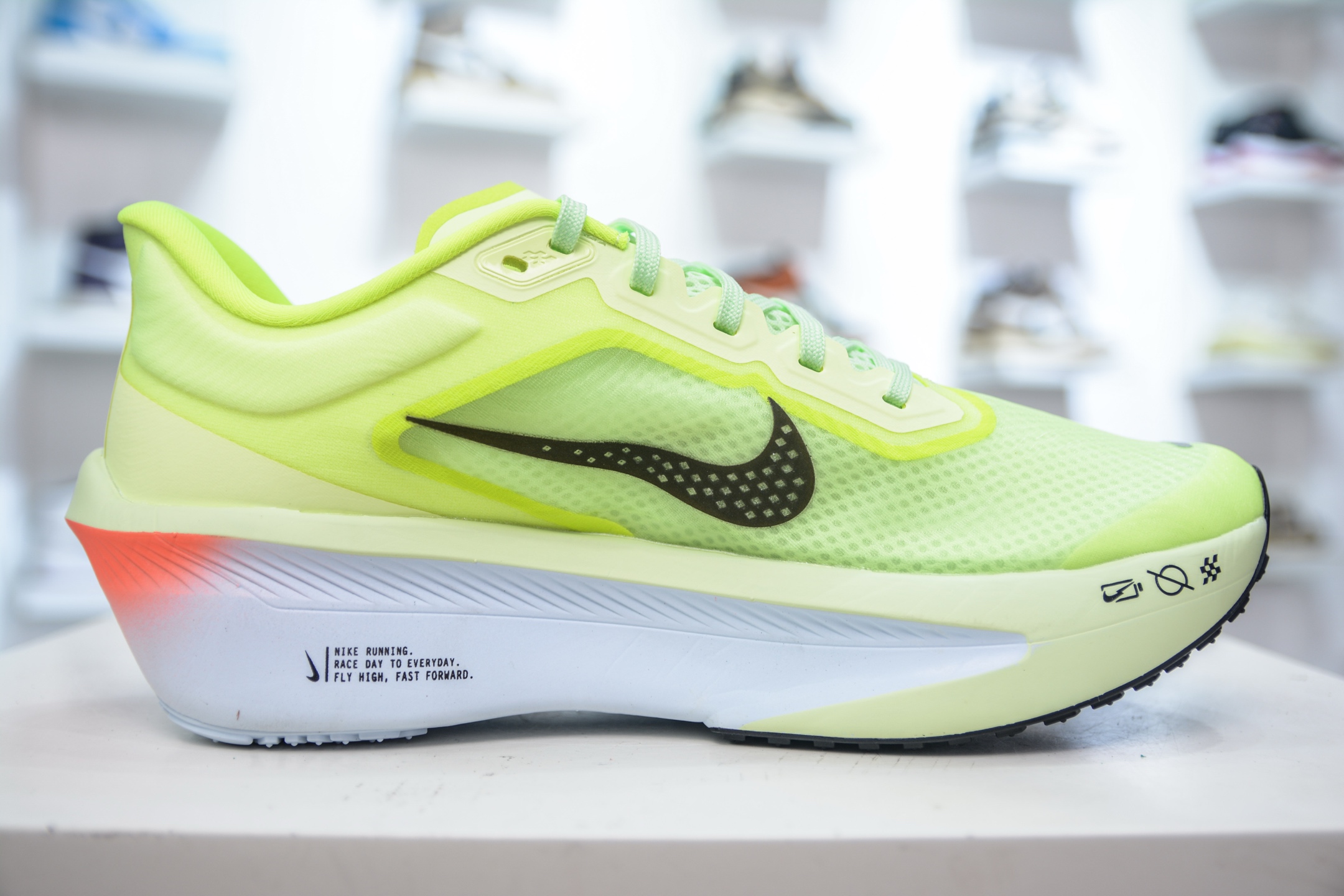 Nike Zoom Fly 6 Lightweight Running Shoes - Flyknit Low Top Sneakers 3 i1750432099304 935 0 2