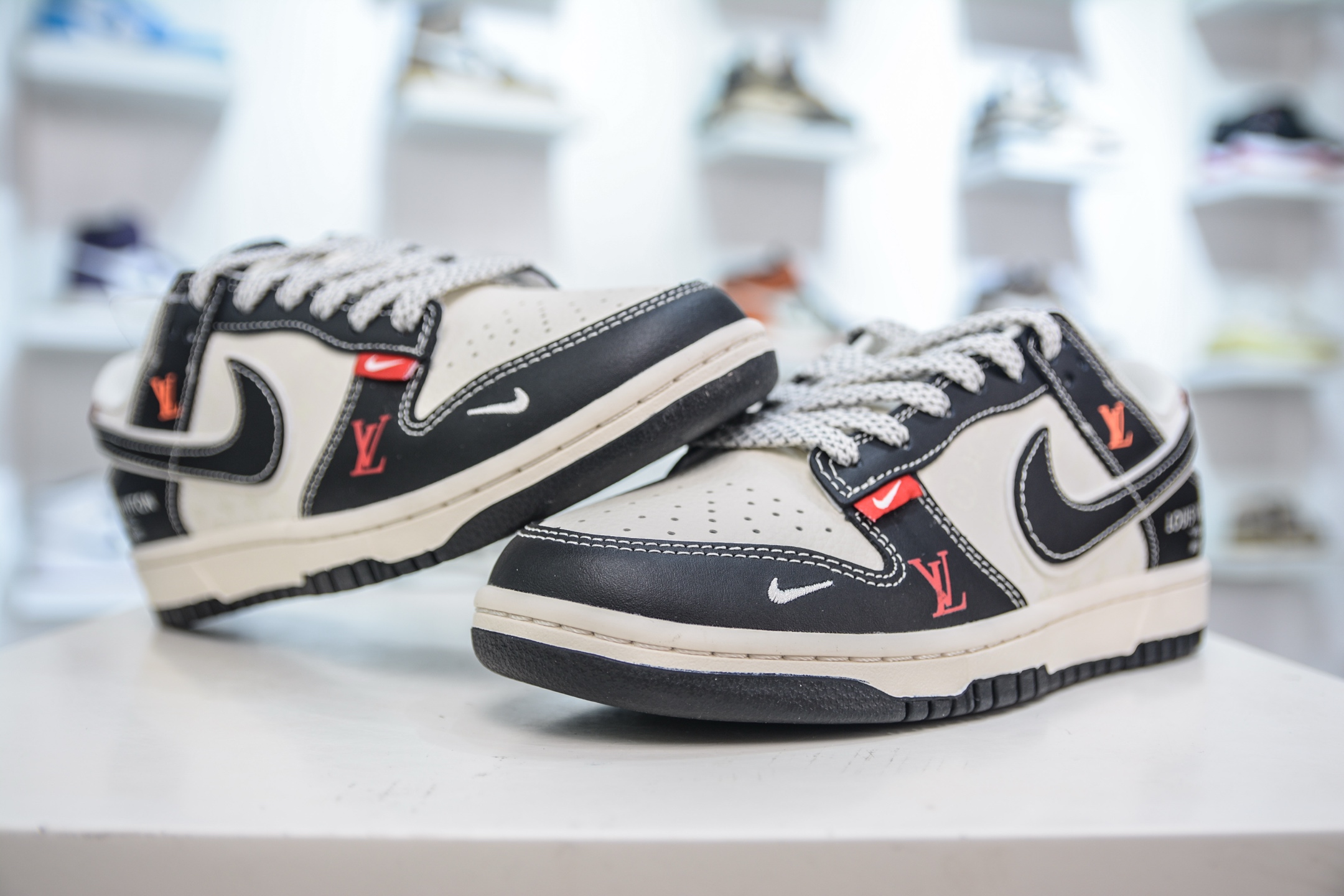Nike SB Dunk Low x Louis Vuitton Custom Sneakers - Premium Quality, Stylish Design 5 i1750432268488 4306 0 3
