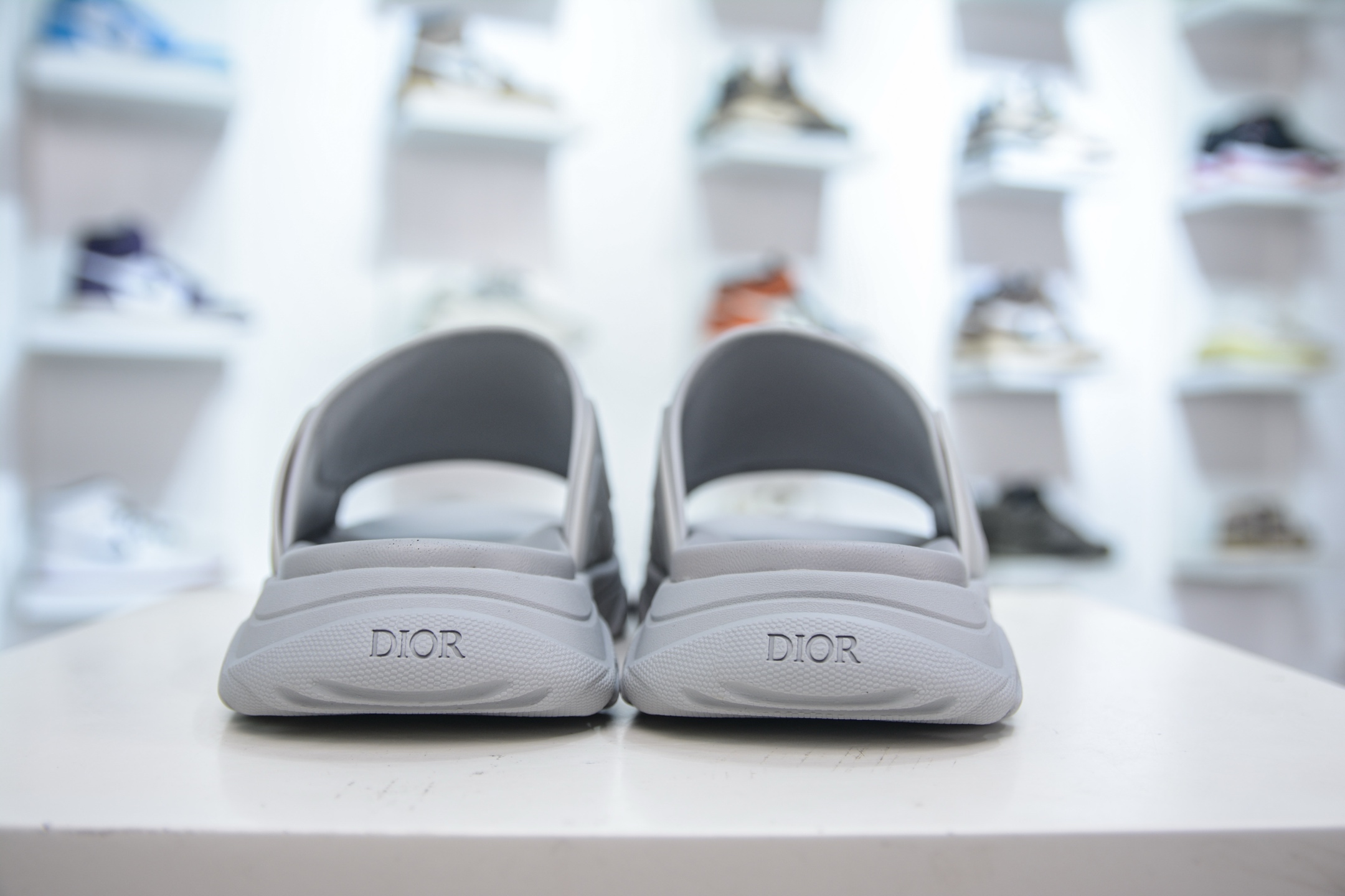 Dior H-Town Oblique Slides: Iconic Style, Supreme Comfort, Available Now! 3 i1750432531375 2427 0 1