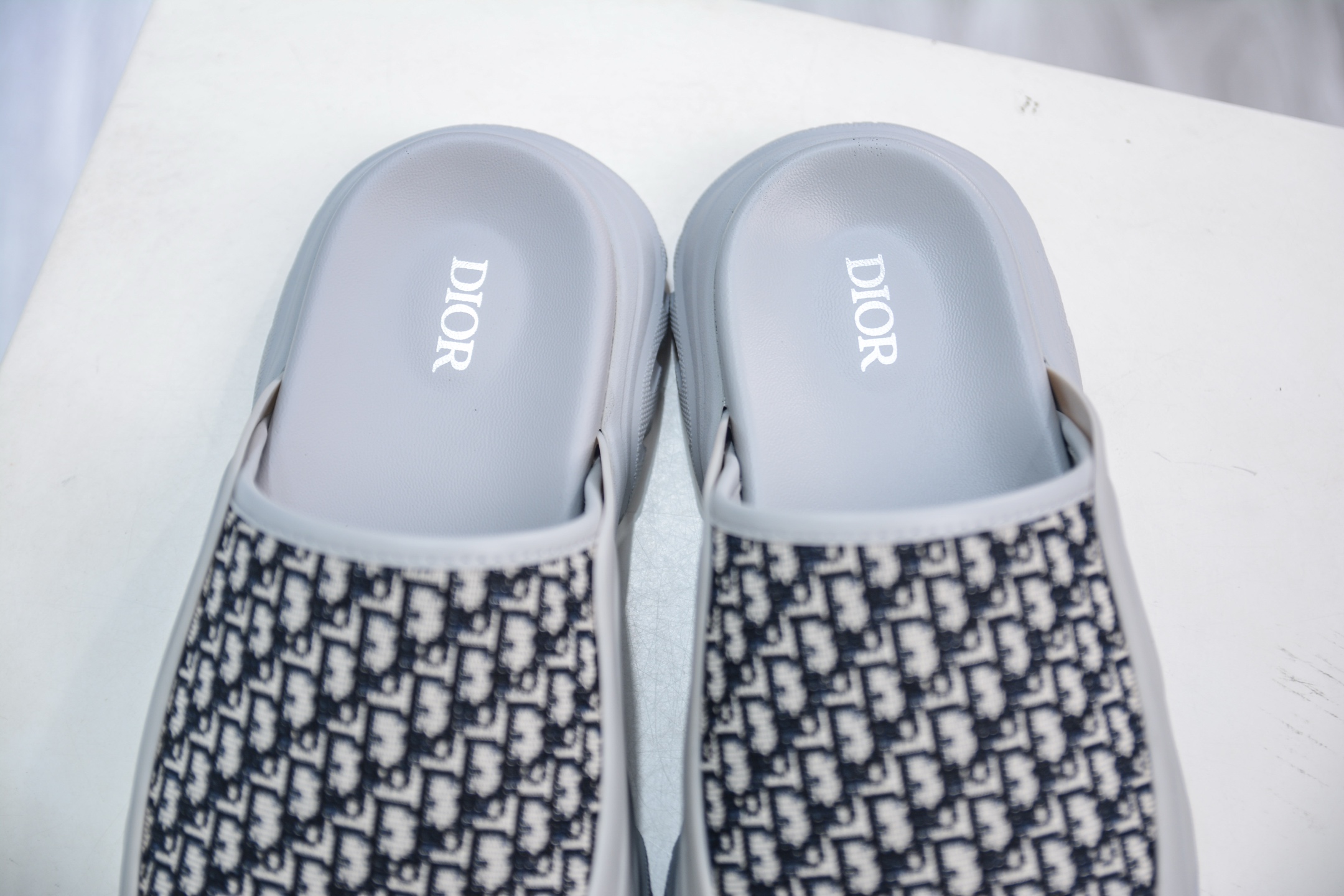 Dior H-Town Oblique Slides: Iconic Style, Supreme Comfort, Available Now! 9 i1750432532566 1576 0 7