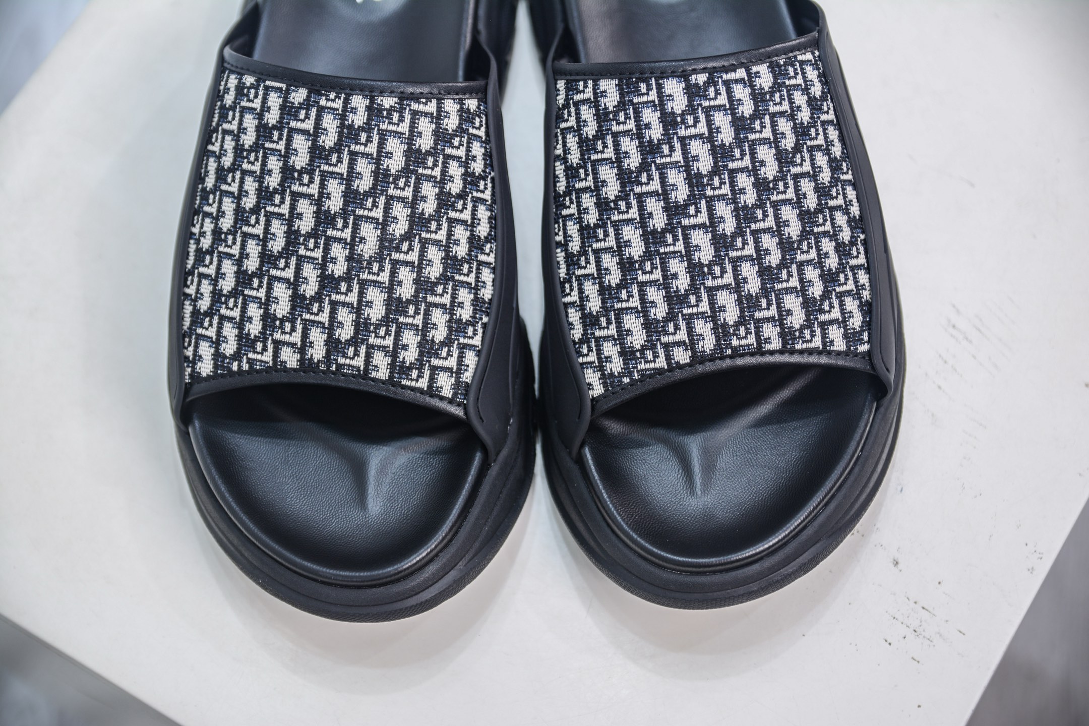 Dior H-Town Oblique Slides: Black Rubber Sandals with Modern Design 10 i1750432585905 6744 0 8