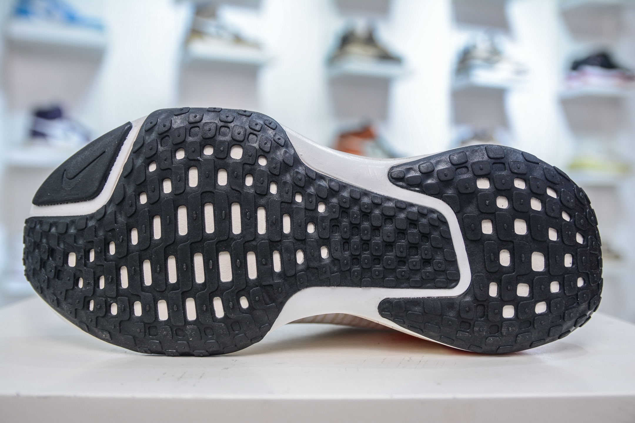 Nike ZoomX Invincible Run Flyknit 3: Lightweight, Responsive Running Shoes 6 i1750432719082 2547 0 4