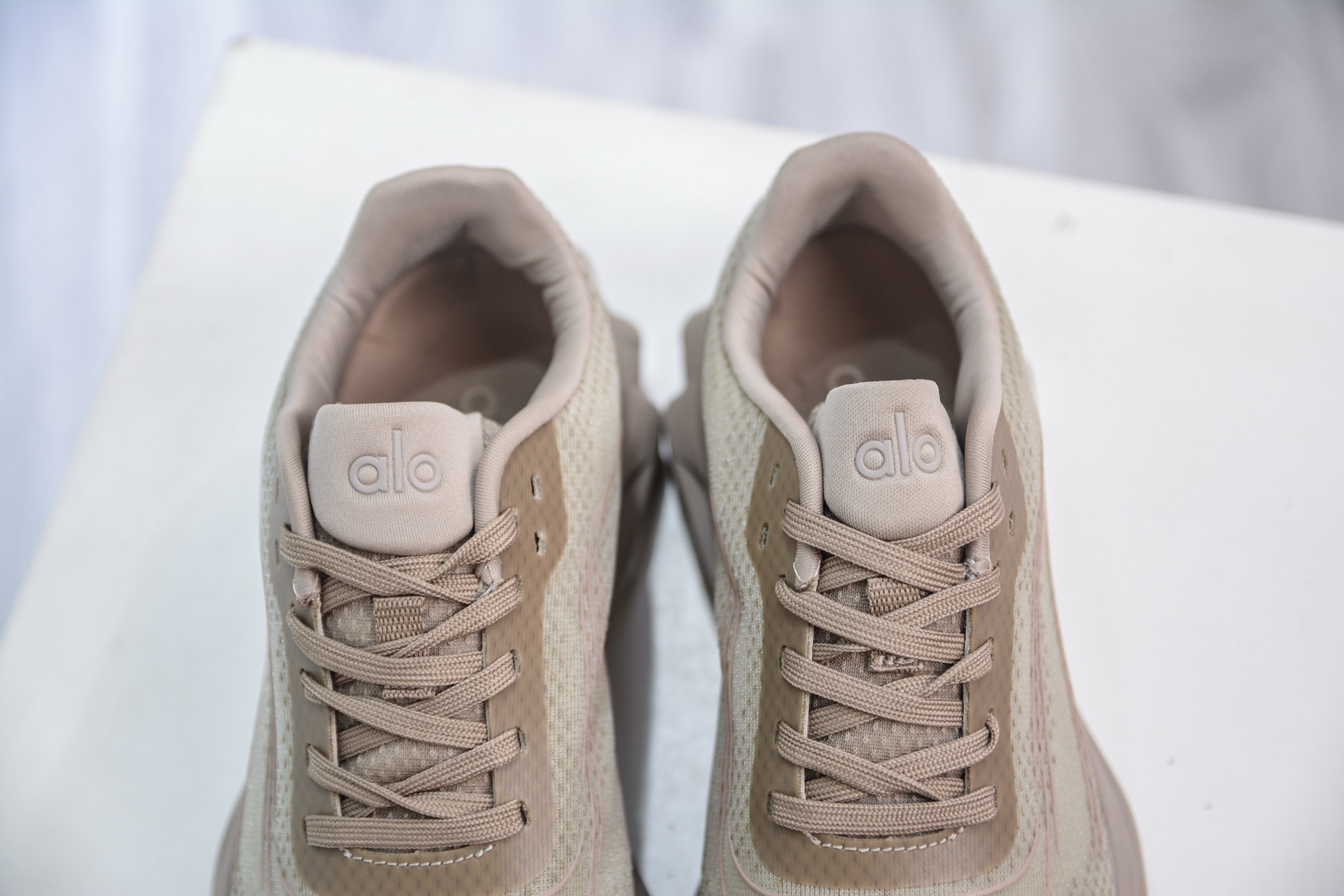 Alo Yoga Runner Women's Low-Top Running Shoes | Comfortable & Durable 8 i1750521249092 3986 0 7