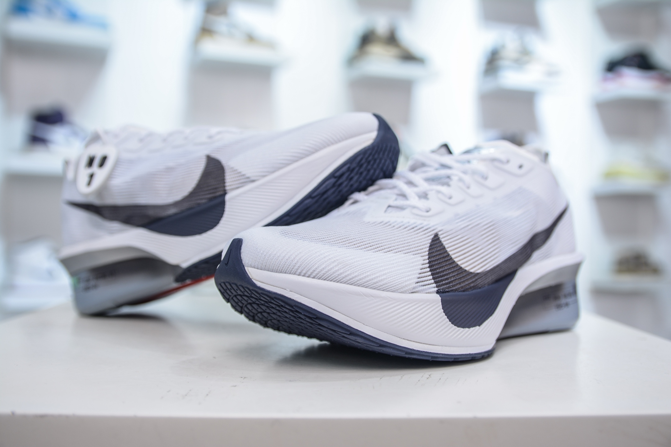 区别市面错版 NK VAPORFLY 4 柔软舒适防滑耐磨低帮 马拉松休闲跑步鞋 HF6414-100-莆田鞋,莆田鞋货源,高仿鞋,高仿鞋货源,安福档口,莆田高仿鞋,莆田鞋批发,高仿鞋批发,莆田高仿运动鞋,高仿运动鞋,莆田运动鞋 区别市面错版 NK VAPORFLY 4 柔软舒适防滑耐磨低帮 马拉松休闲跑步鞋 HF6414-100