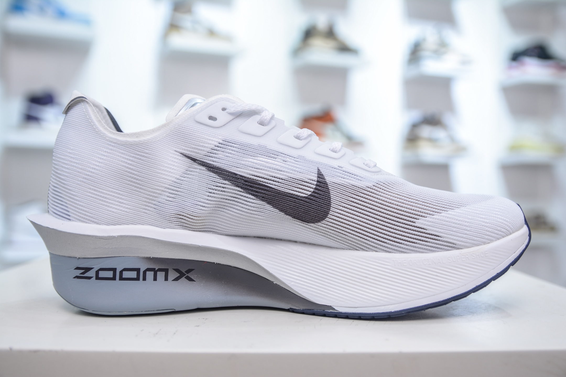 区别市面错版 NK VAPORFLY 4 柔软舒适防滑耐磨低帮 马拉松休闲跑步鞋 HF6414-100-莆田鞋,莆田鞋货源,高仿鞋,高仿鞋货源,安福档口,莆田高仿鞋,莆田鞋批发,高仿鞋批发,莆田高仿运动鞋,高仿运动鞋,莆田运动鞋 区别市面错版 NK VAPORFLY 4 柔软舒适防滑耐磨低帮 马拉松休闲跑步鞋 HF6414-100