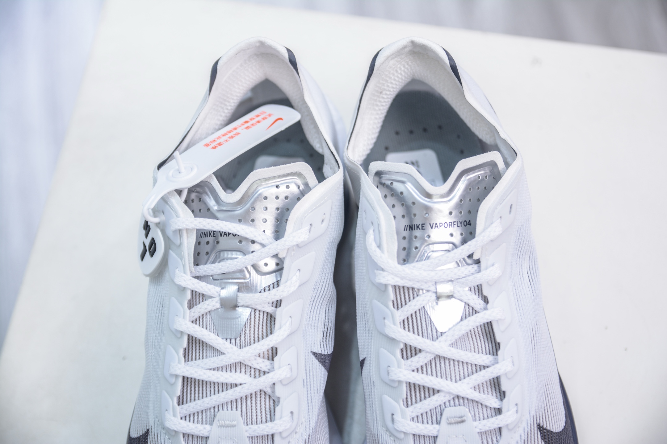 区别市面错版 NK VAPORFLY 4 柔软舒适防滑耐磨低帮 马拉松休闲跑步鞋 HF6414-100-莆田鞋,莆田鞋货源,高仿鞋,高仿鞋货源,安福档口,莆田高仿鞋,莆田鞋批发,高仿鞋批发,莆田高仿运动鞋,高仿运动鞋,莆田运动鞋 区别市面错版 NK VAPORFLY 4 柔软舒适防滑耐磨低帮 马拉松休闲跑步鞋 HF6414-100