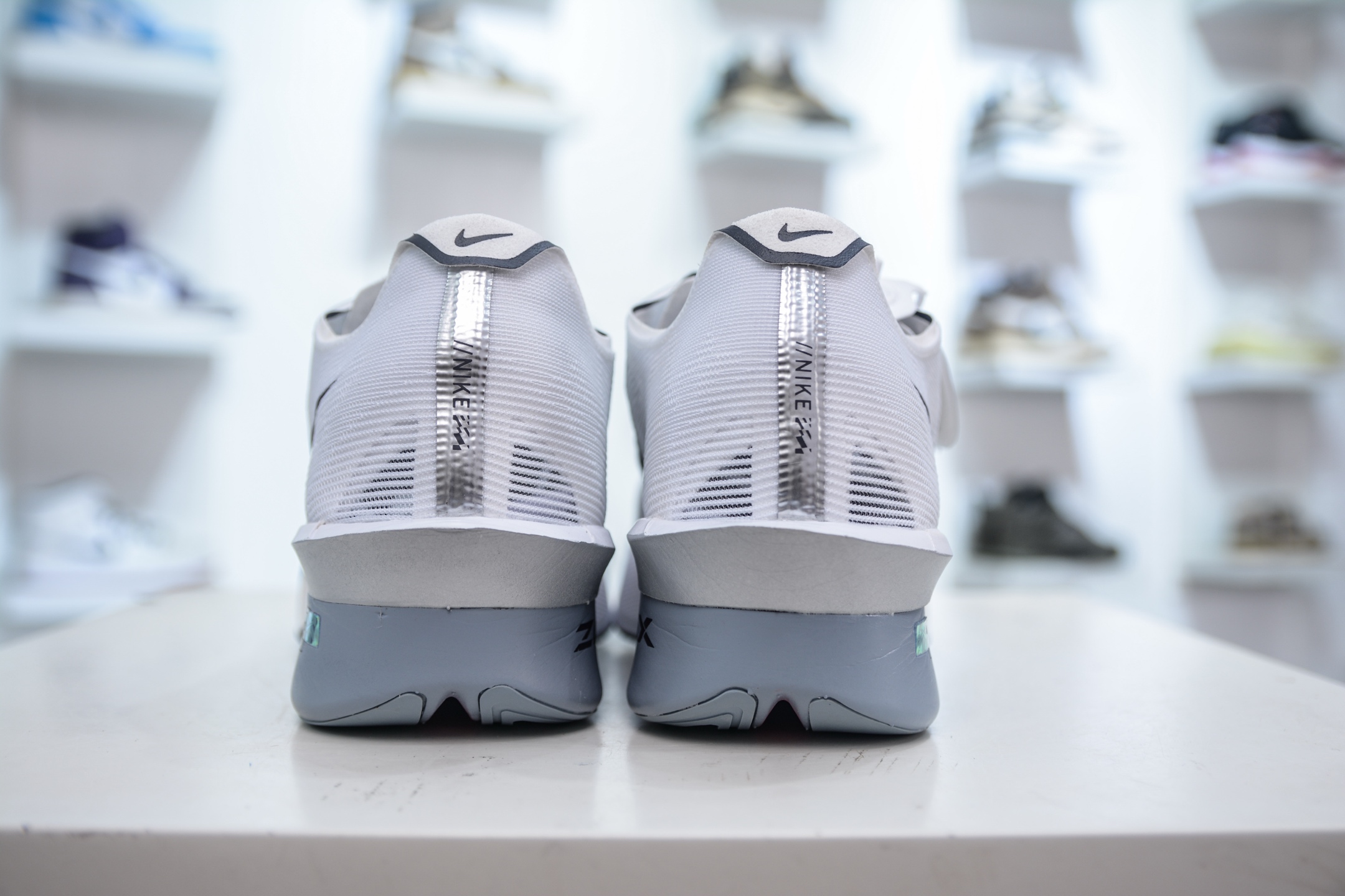 区别市面错版 NK VAPORFLY 4 柔软舒适防滑耐磨低帮 马拉松休闲跑步鞋 HF6414-100-莆田鞋,莆田鞋货源,高仿鞋,高仿鞋货源,安福档口,莆田高仿鞋,莆田鞋批发,高仿鞋批发,莆田高仿运动鞋,高仿运动鞋,莆田运动鞋 区别市面错版 NK VAPORFLY 4 柔软舒适防滑耐磨低帮 马拉松休闲跑步鞋 HF6414-100