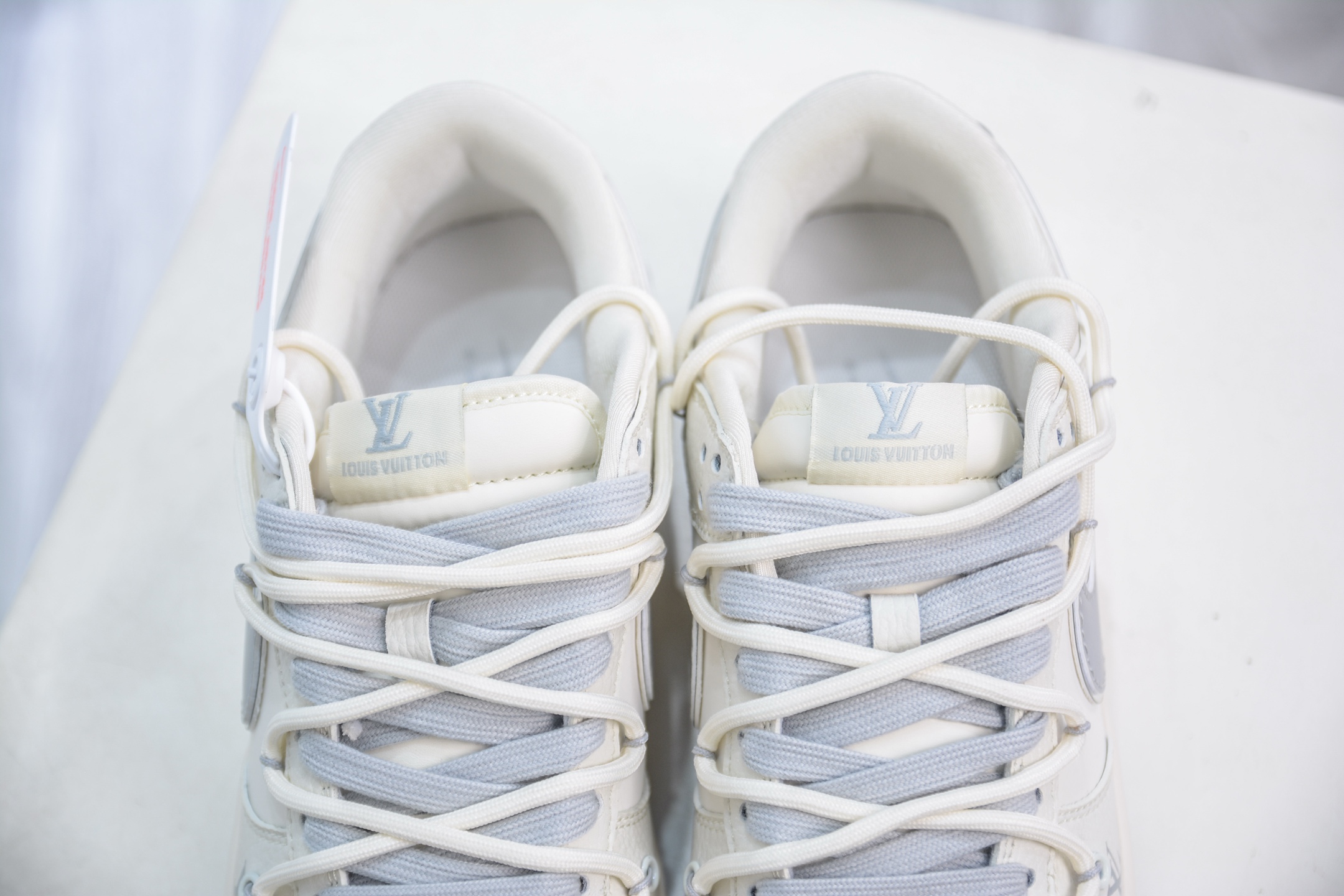 Nike SB Dunk Low x Louis Vuitton White Grey, Premium Leather Sneakers 8 i1750522608721 1412 0 7