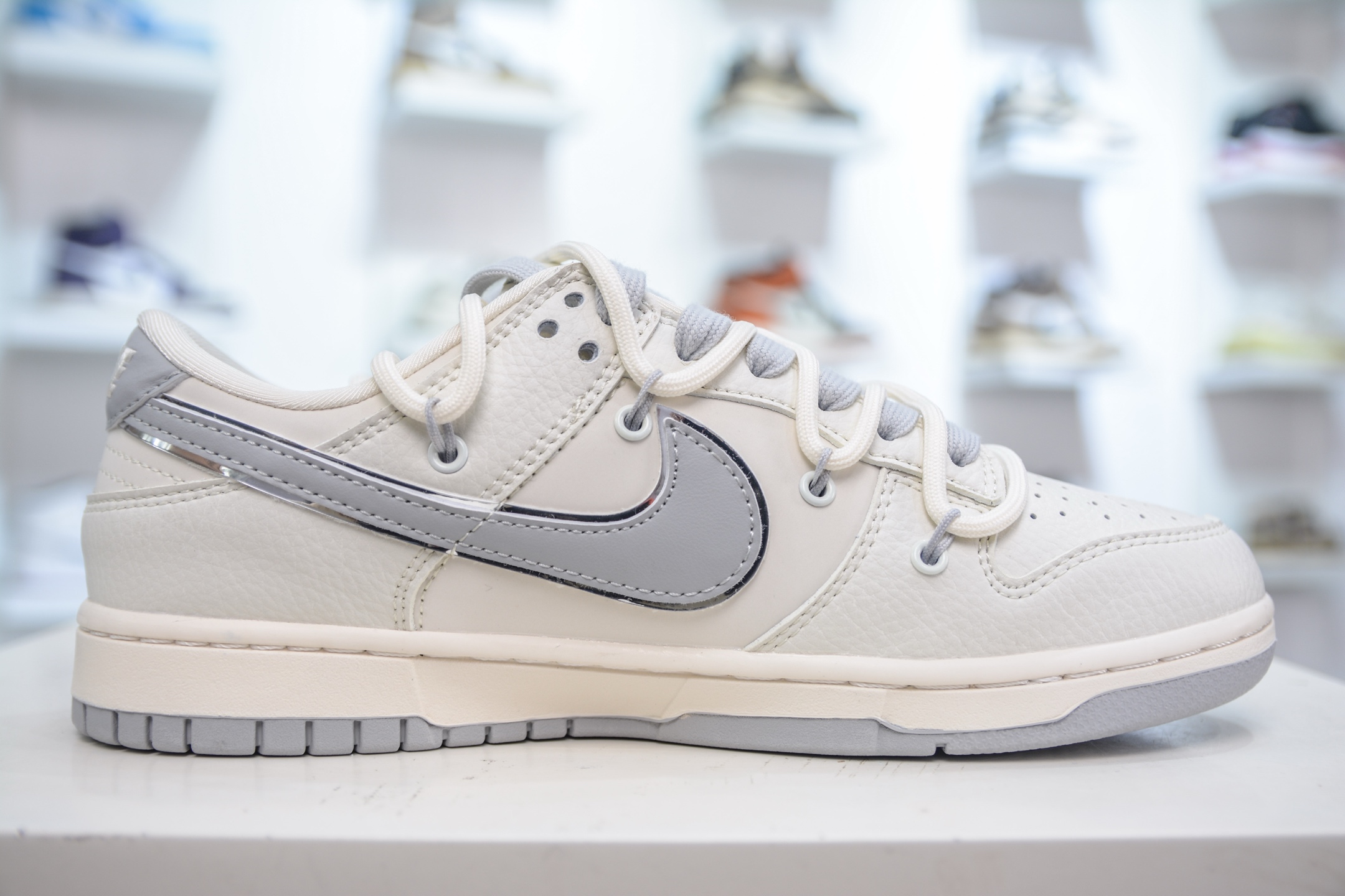 Nike SB Dunk Low x Louis Vuitton White Grey, Premium Leather Sneakers 3 i1750522608765 6442 0 2