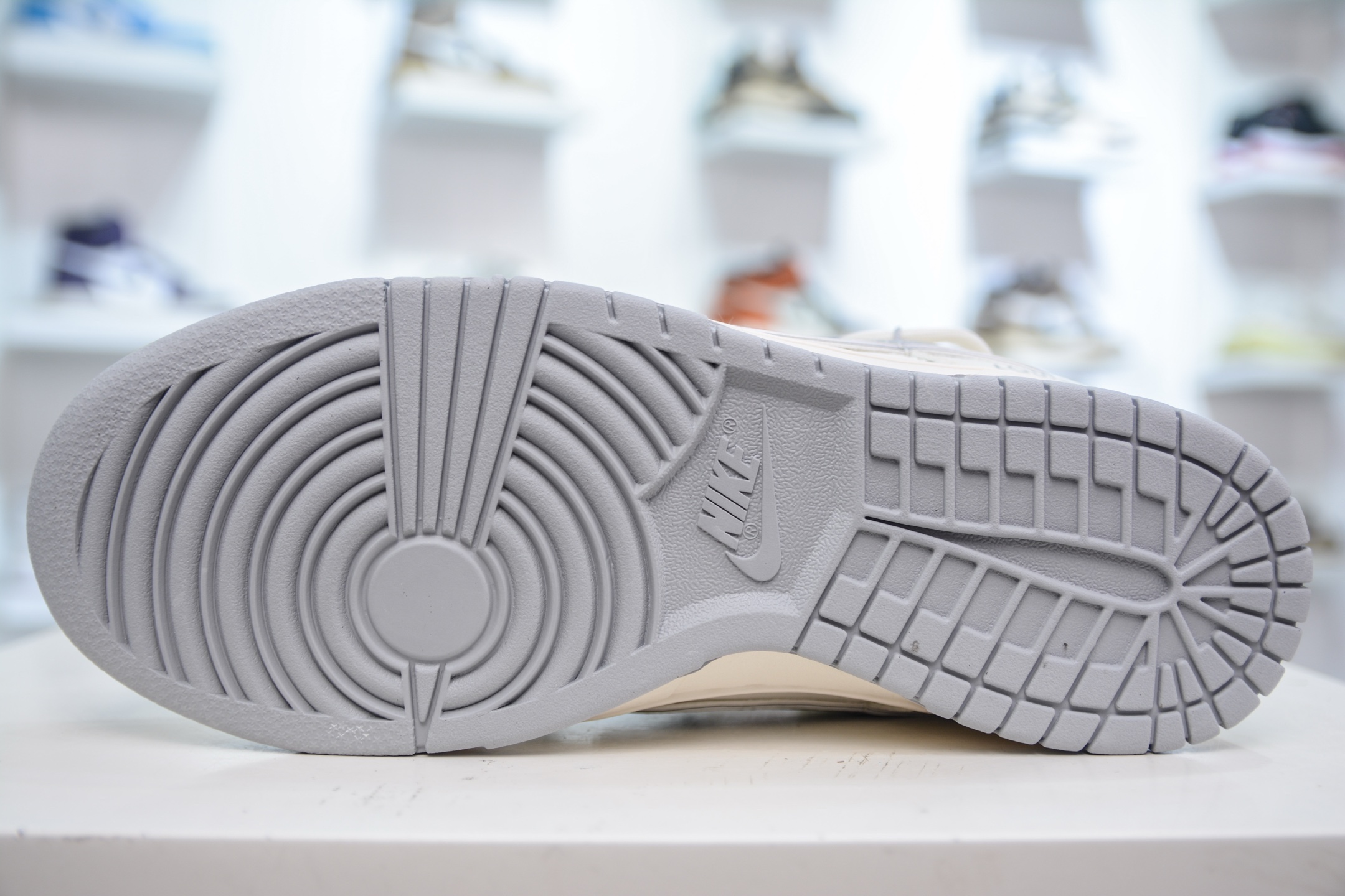 Nike SB Dunk Low x Louis Vuitton White Grey, Premium Leather Sneakers 5 i1750522609782 9495 0 4