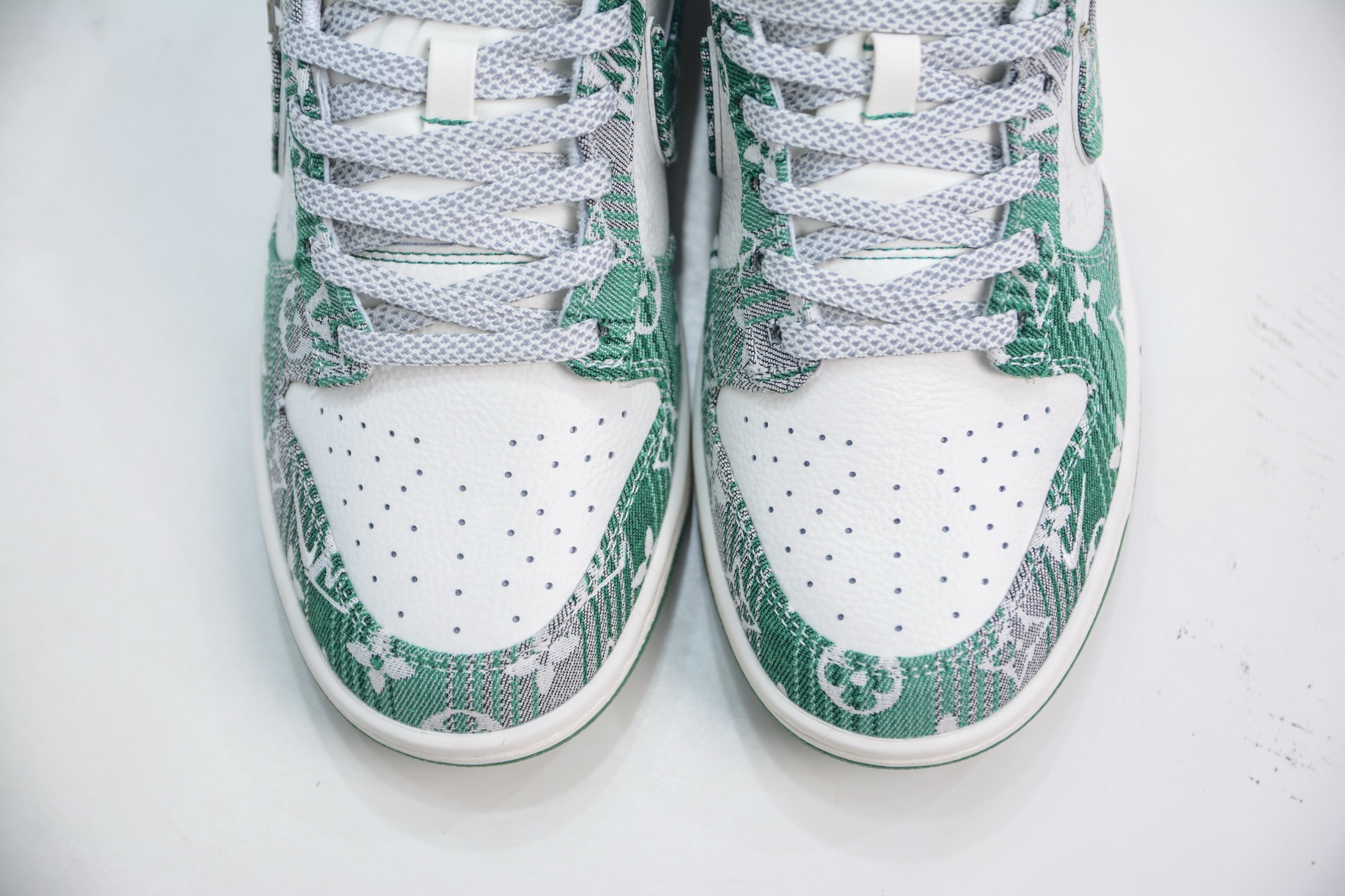 280 Nike SB Dunk Low x Louis Vuitton LV联名-白灰绿牛仔 SC9772-811